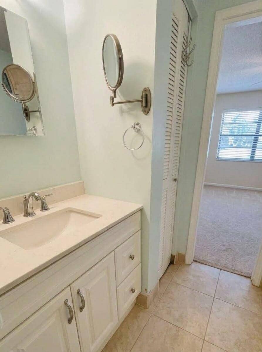 2950 SE Ocean Boulevard, #130-6, Stuart, FL 34996 bath and bed