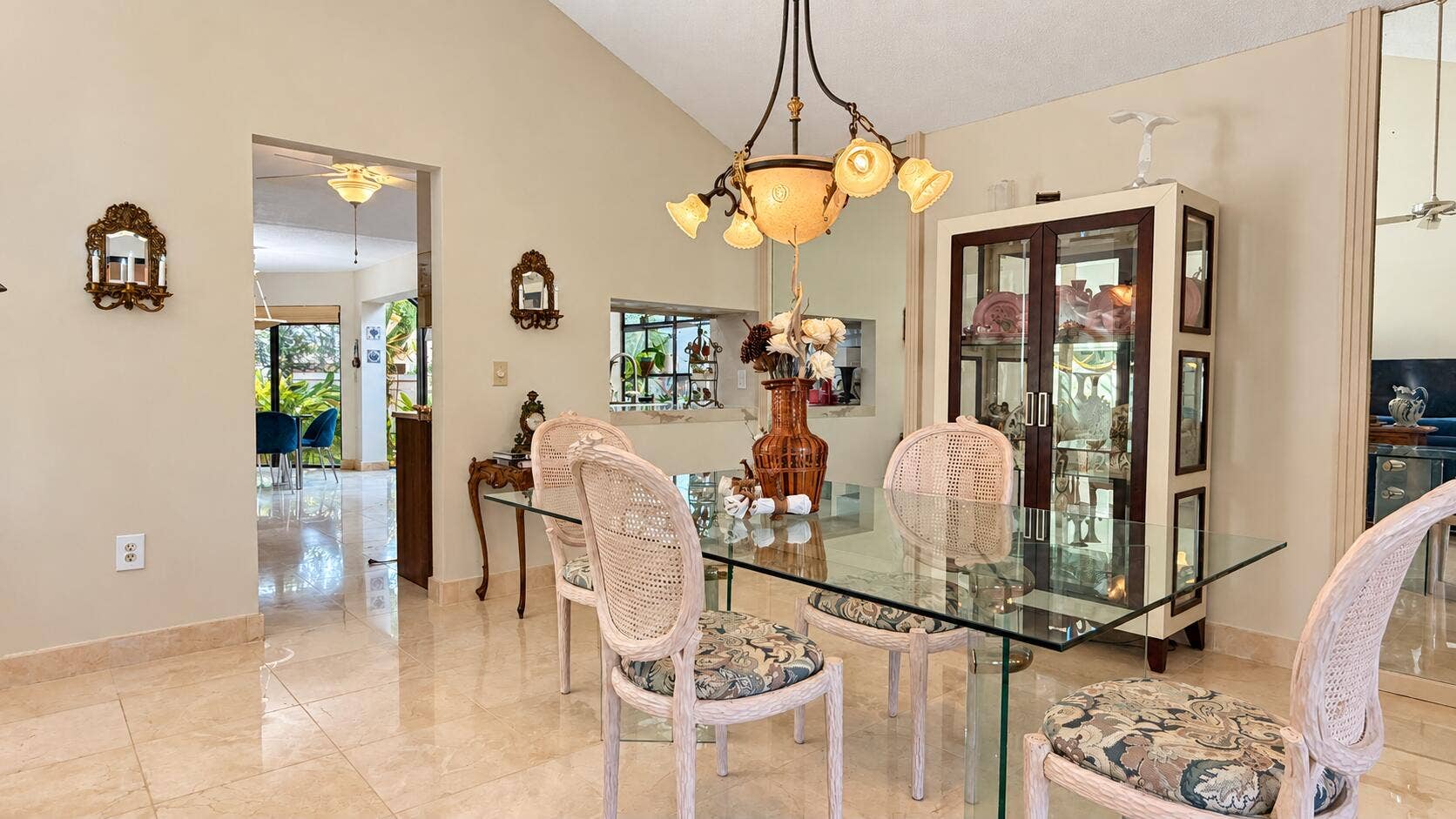 Balanced daylight home interior-6