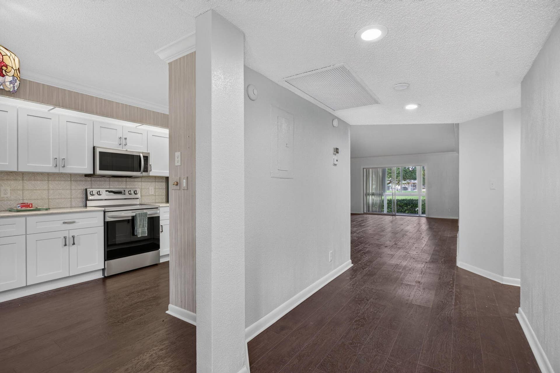 1604 ABACO Drive, #D1, Coconut Creek, FL 33066 Kitchen and Living Room