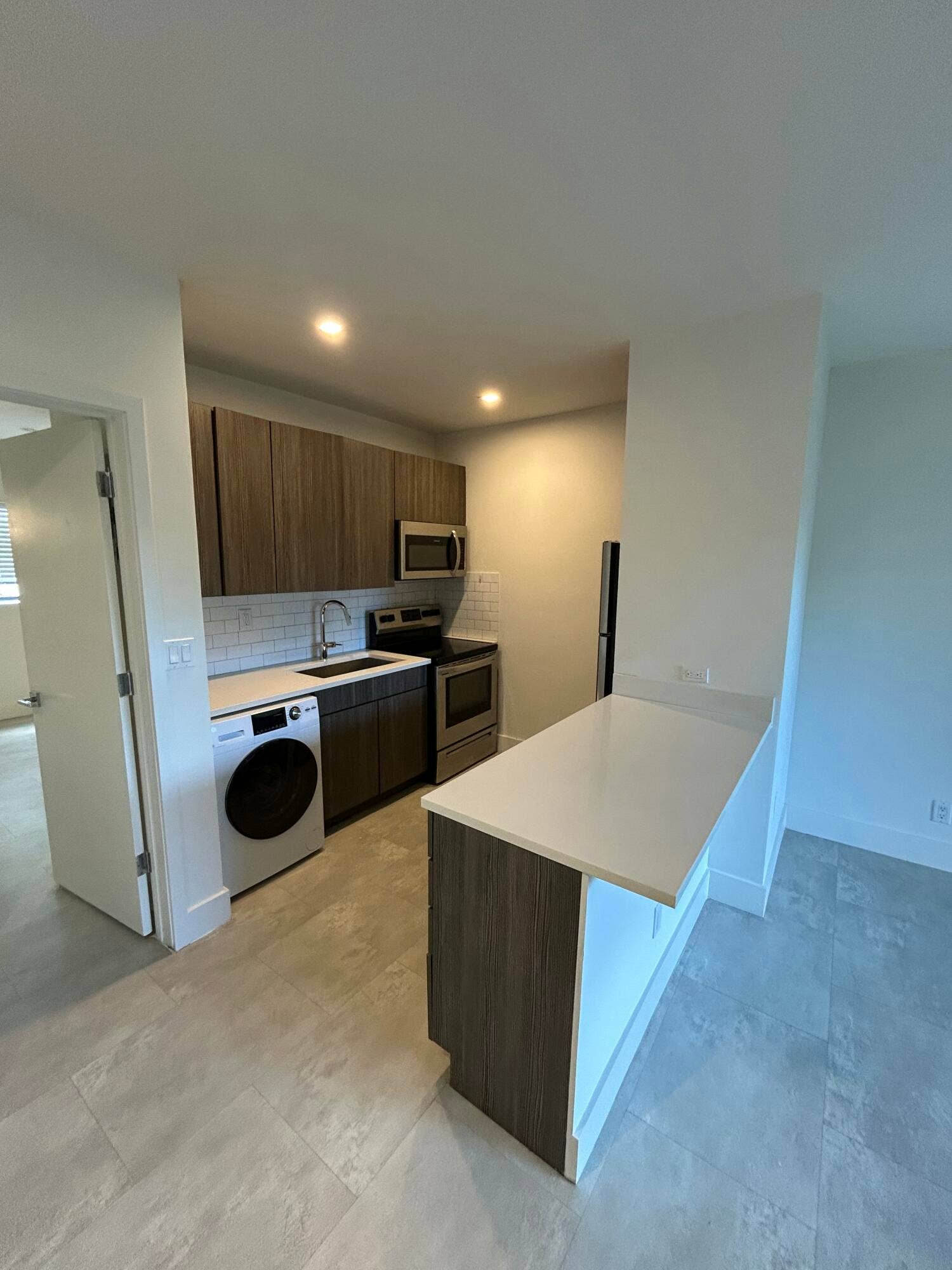1273 NE 38th Street, #7, Oakland Park, Oakland Park, FL 33334 IMG_3825