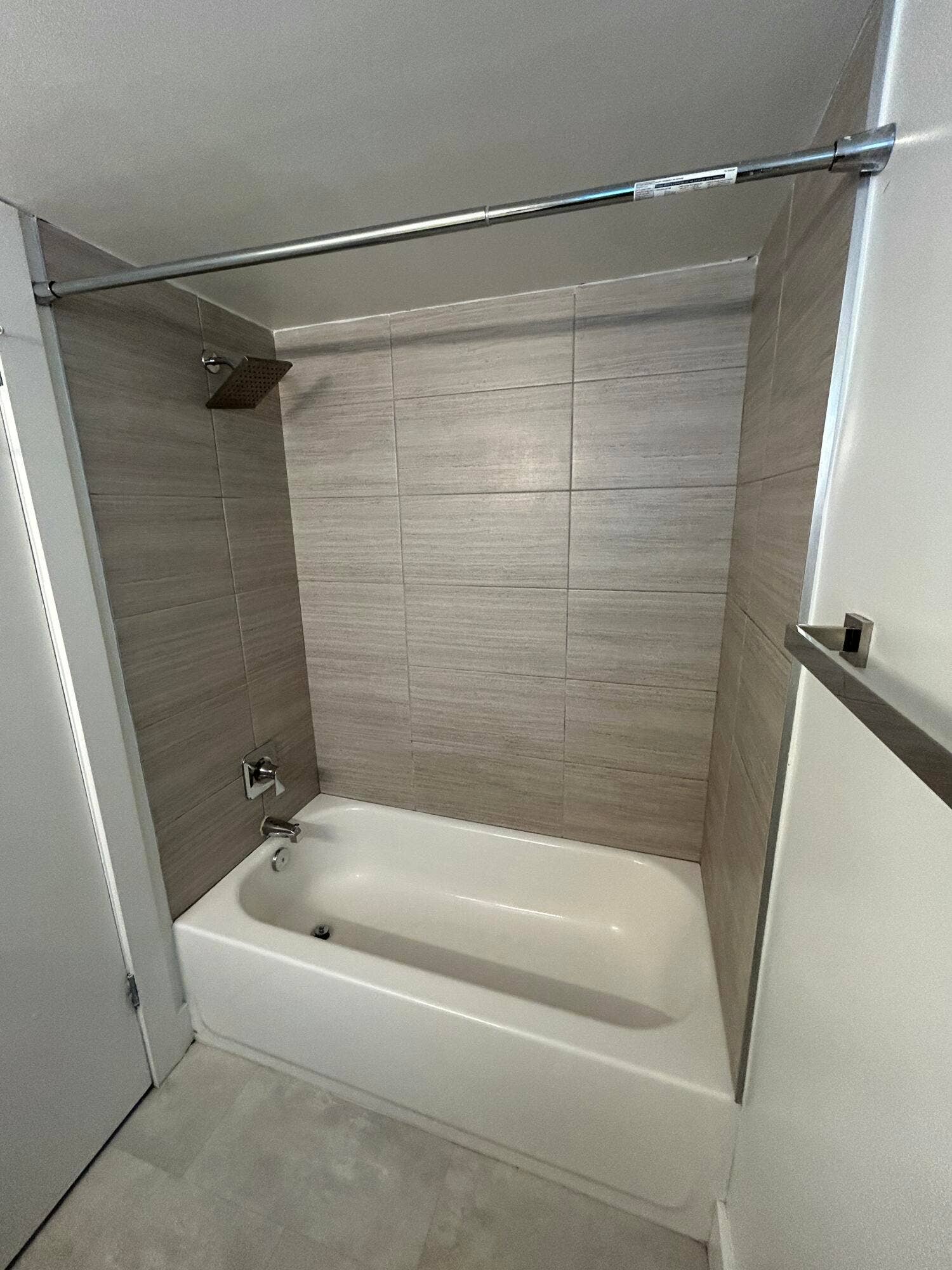 1273 NE 38th Street, #7, Oakland Park, Oakland Park, FL 33334 IMG_3858