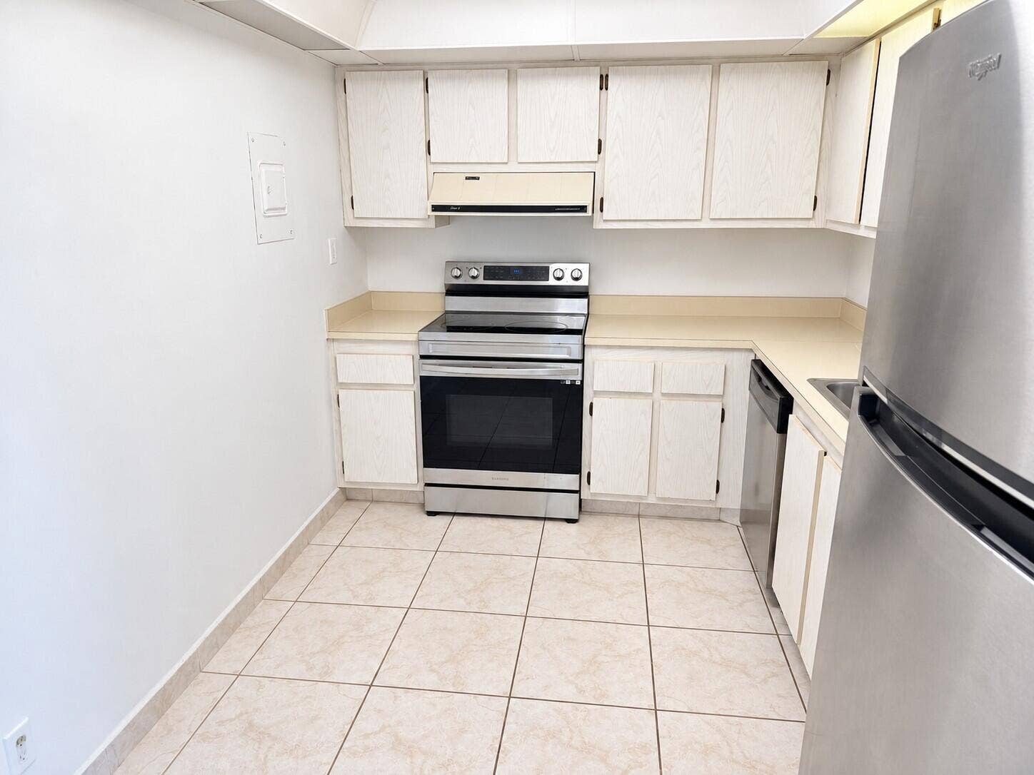 525 N OCEAN Boulevard, #1621, Pompano Beach, Pompano Beach, FL 33062 Kitchen