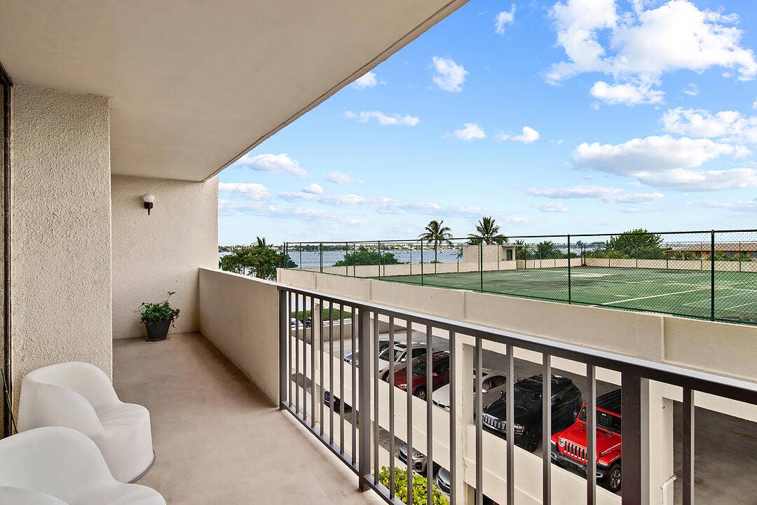 5600 N FLAGLER Drive, #310, West Palm Beach, West Palm Beach, FL 33407 5600-N-FLAGLER-DR-310-33407-017