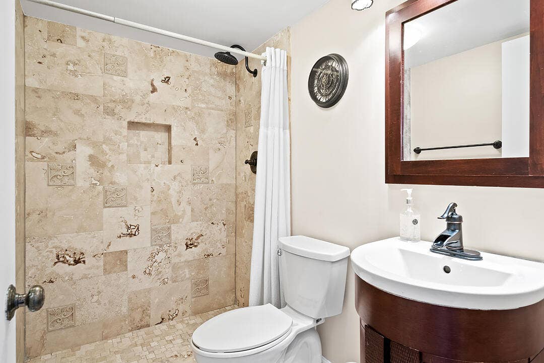 5600 N FLAGLER Drive, #310, West Palm Beach, West Palm Beach, FL 33407 5600-N-FLAGLER-DR-310-33407-022