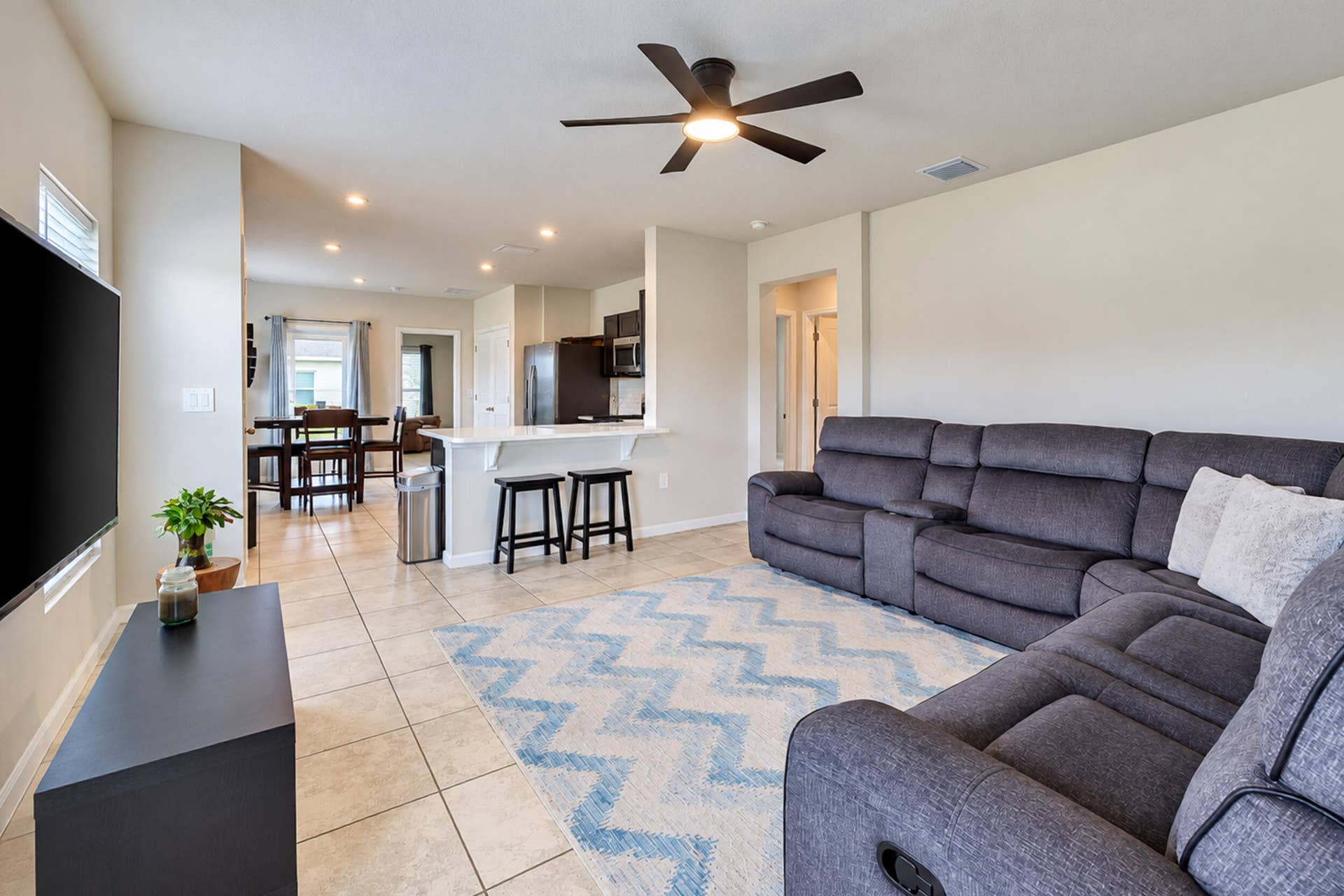 521 Cherimoya Street, Fort Pierce, FL 34981 Living Room