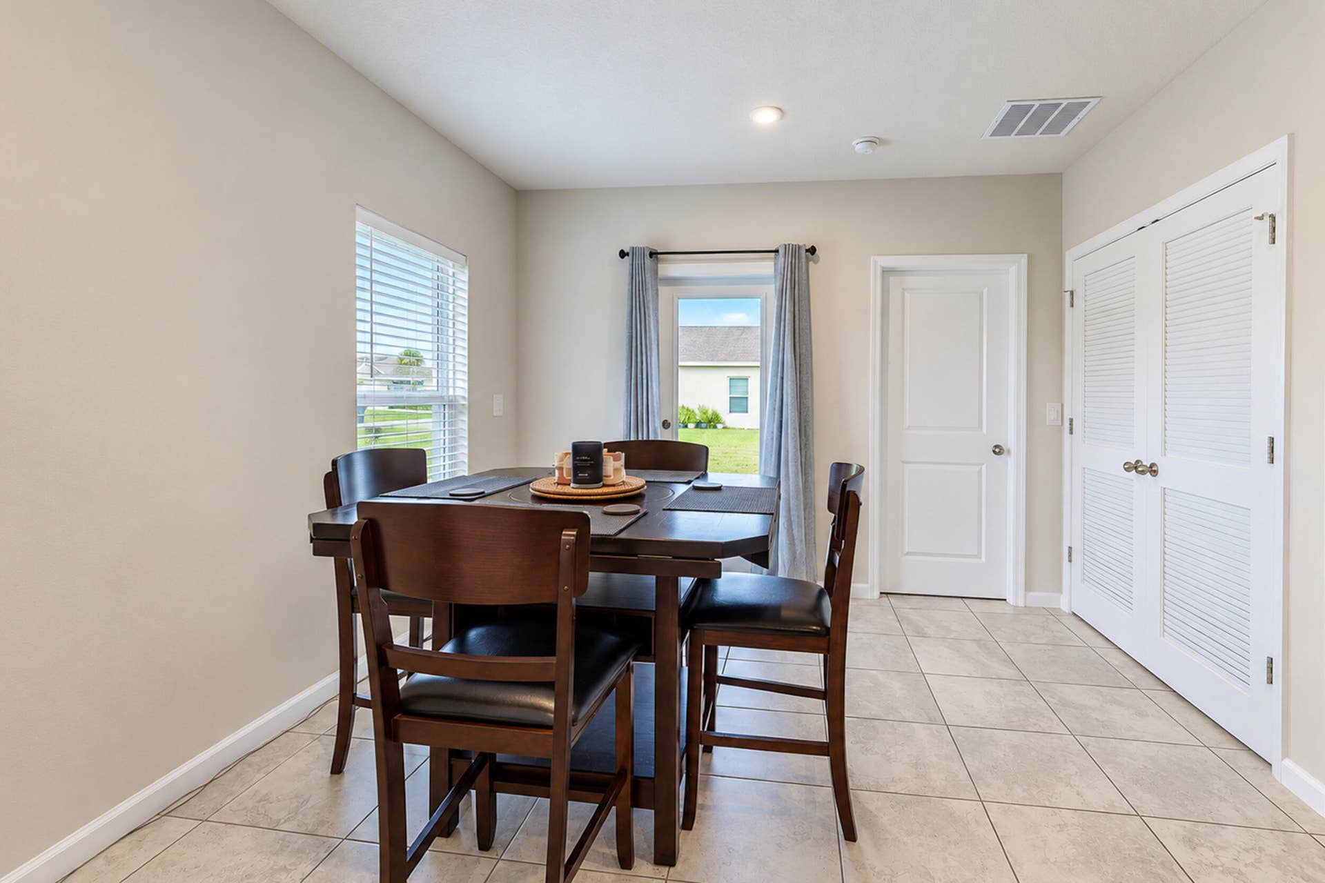 521 Cherimoya Street, Fort Pierce, FL 34981 Dining Room