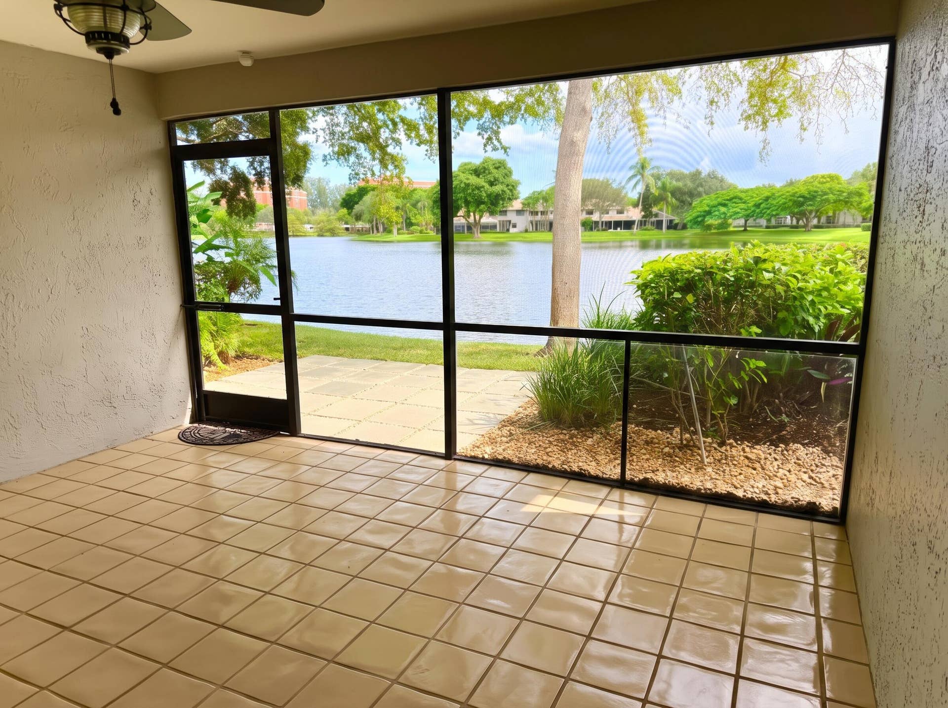 Enclosed Screened Patio
