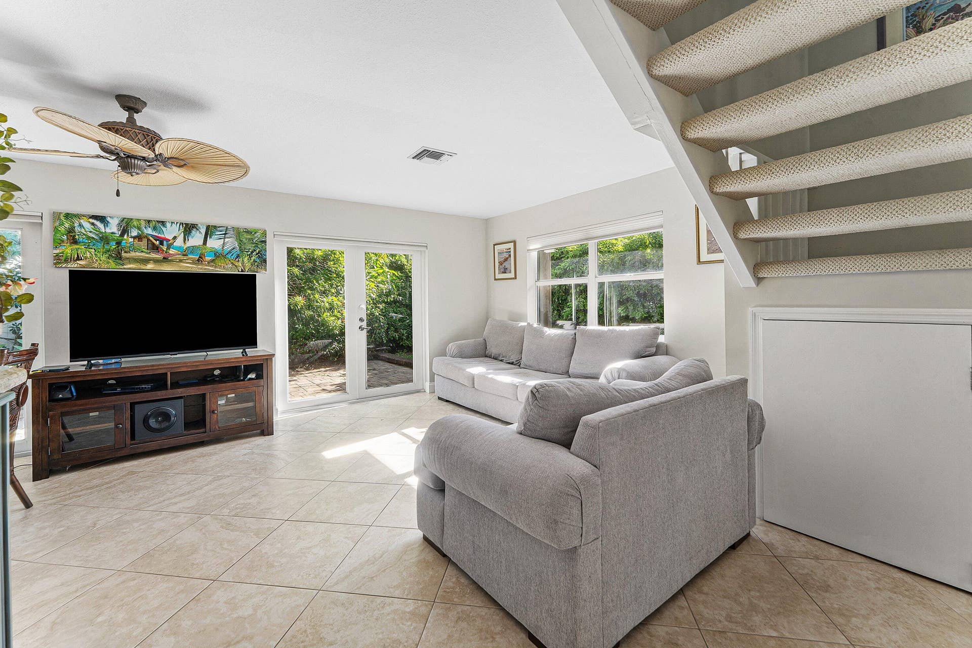 013-491NeptuneRoad-JunoBeach-FL-33408-SM