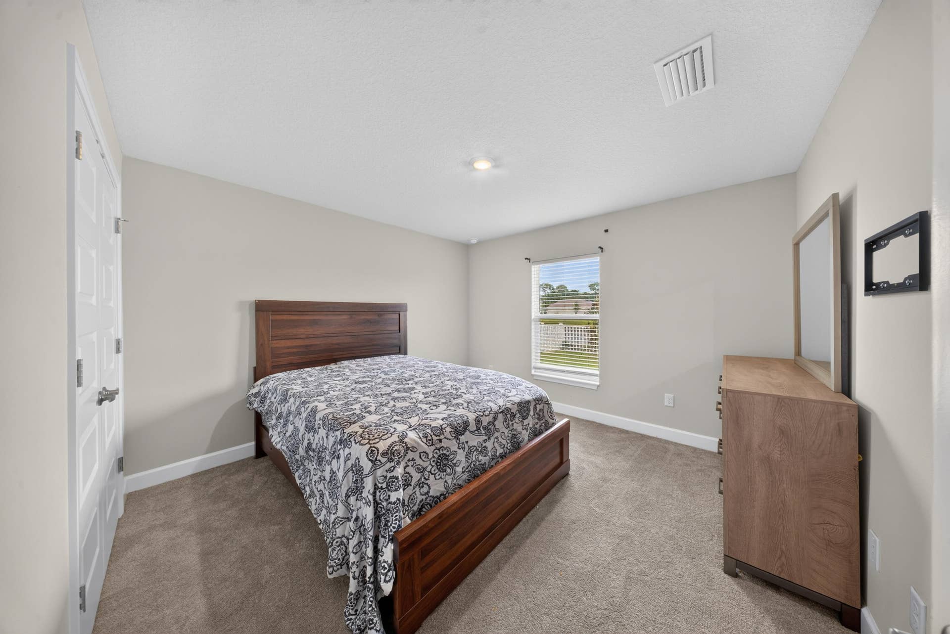 8525 WATERSTONE Boulevard, Fort Pierce, FL 34951 A93674A6-90BE-470C-BB55-D34F04041031