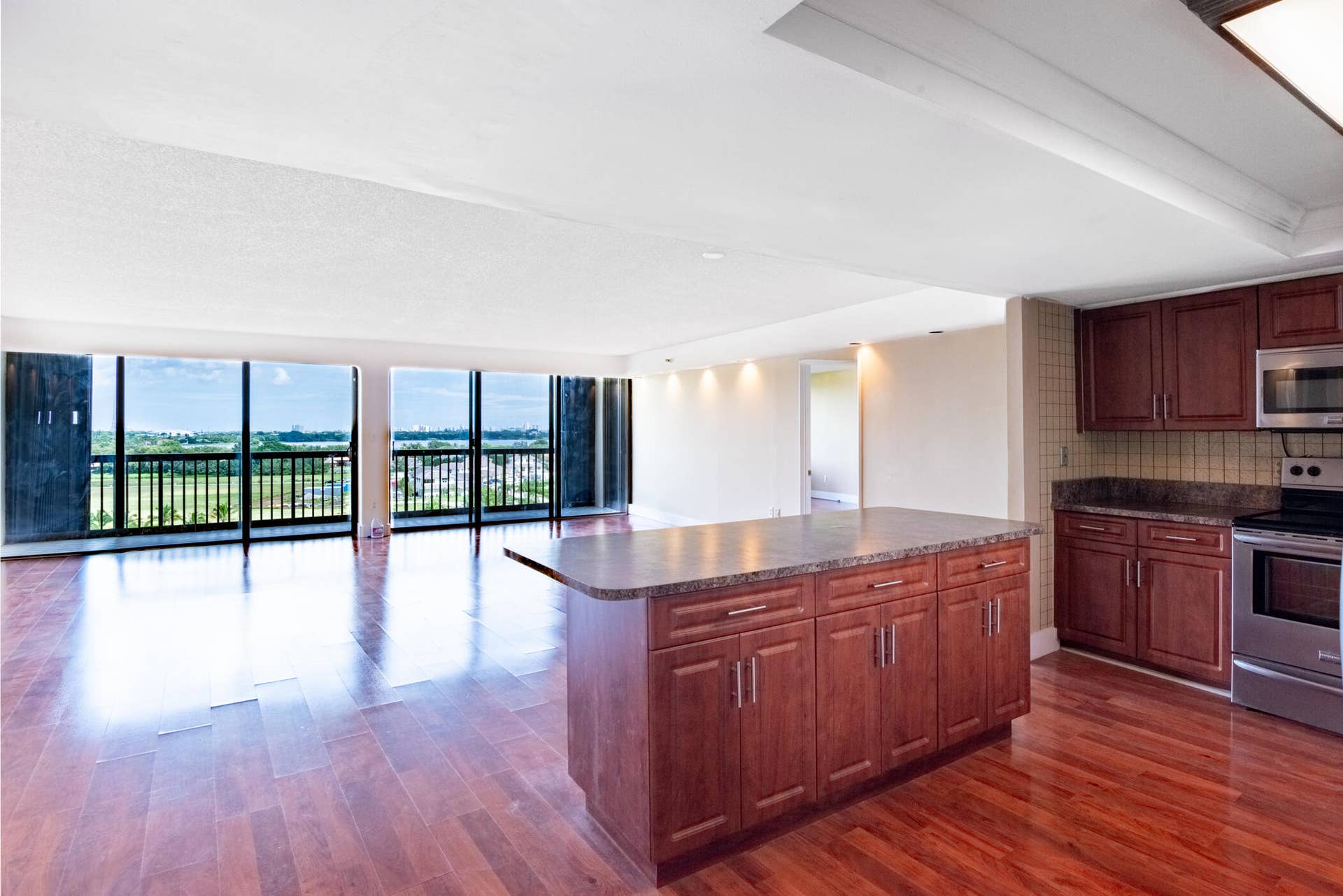 2480 PRESIDENTIAL Way, #903, West Palm Beach, FL 33401 Clark- 2480 Presidential Way 903-008