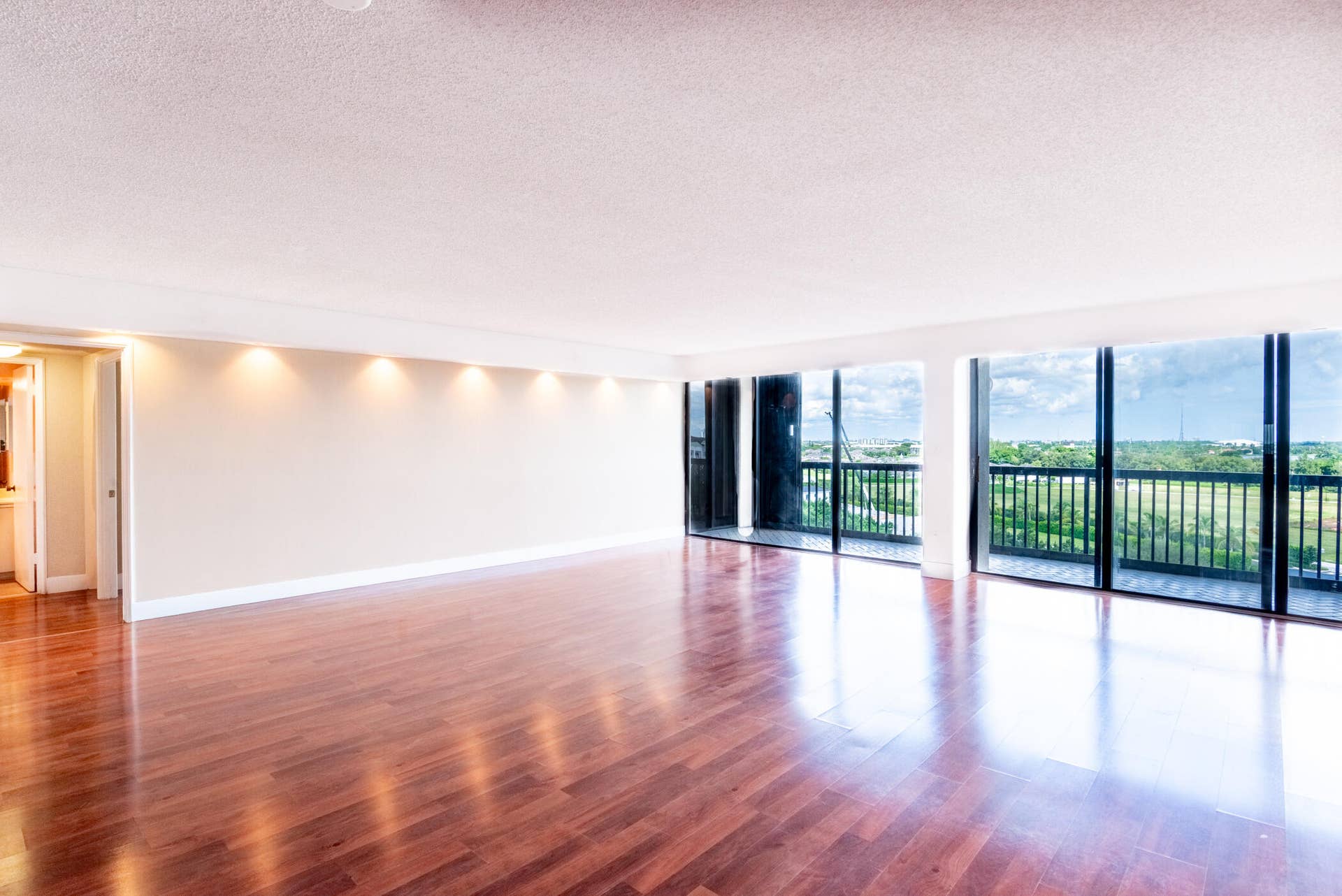 2480 PRESIDENTIAL Way, #903, West Palm Beach, FL 33401 Clark- 2480 Presidential Way 903-014