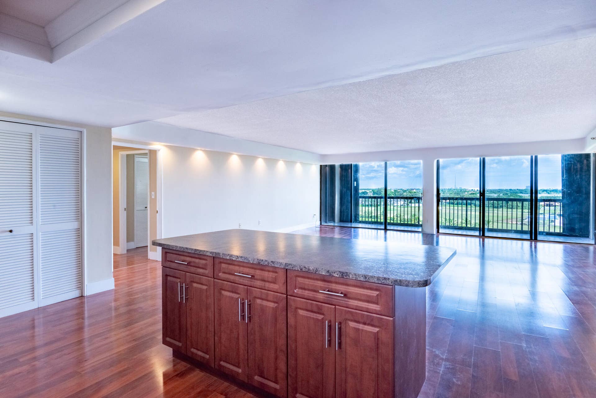 2480 PRESIDENTIAL Way, #903, West Palm Beach, FL 33401 Clark- 2480 Presidential Way 903-009