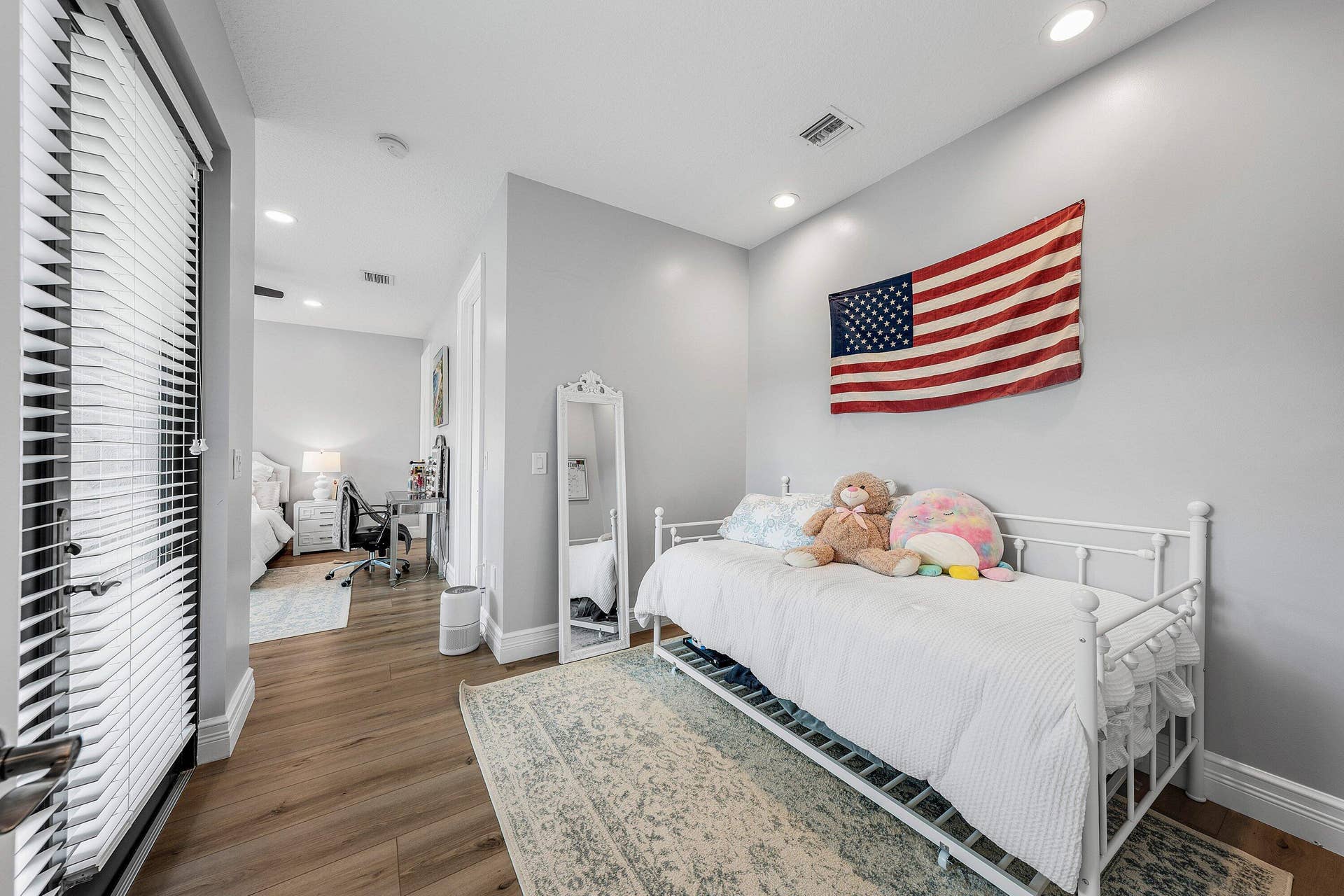 16716 Strasbourg Lane, Delray Beach, FL 33446 Bedroom 3 ensuite- upstairs