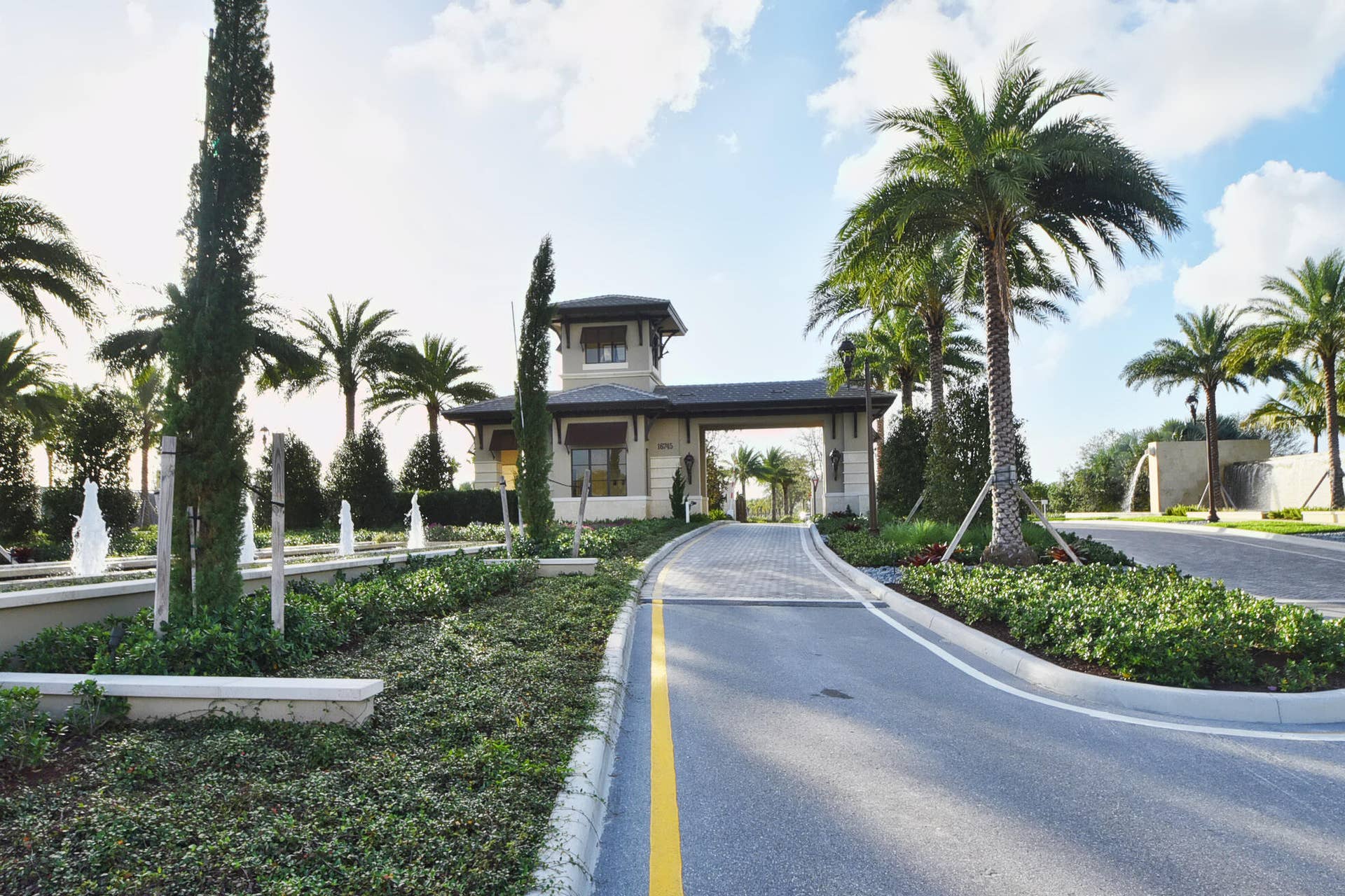 Seven Bridges Gated Entry with 24 hour Manned Security Guard