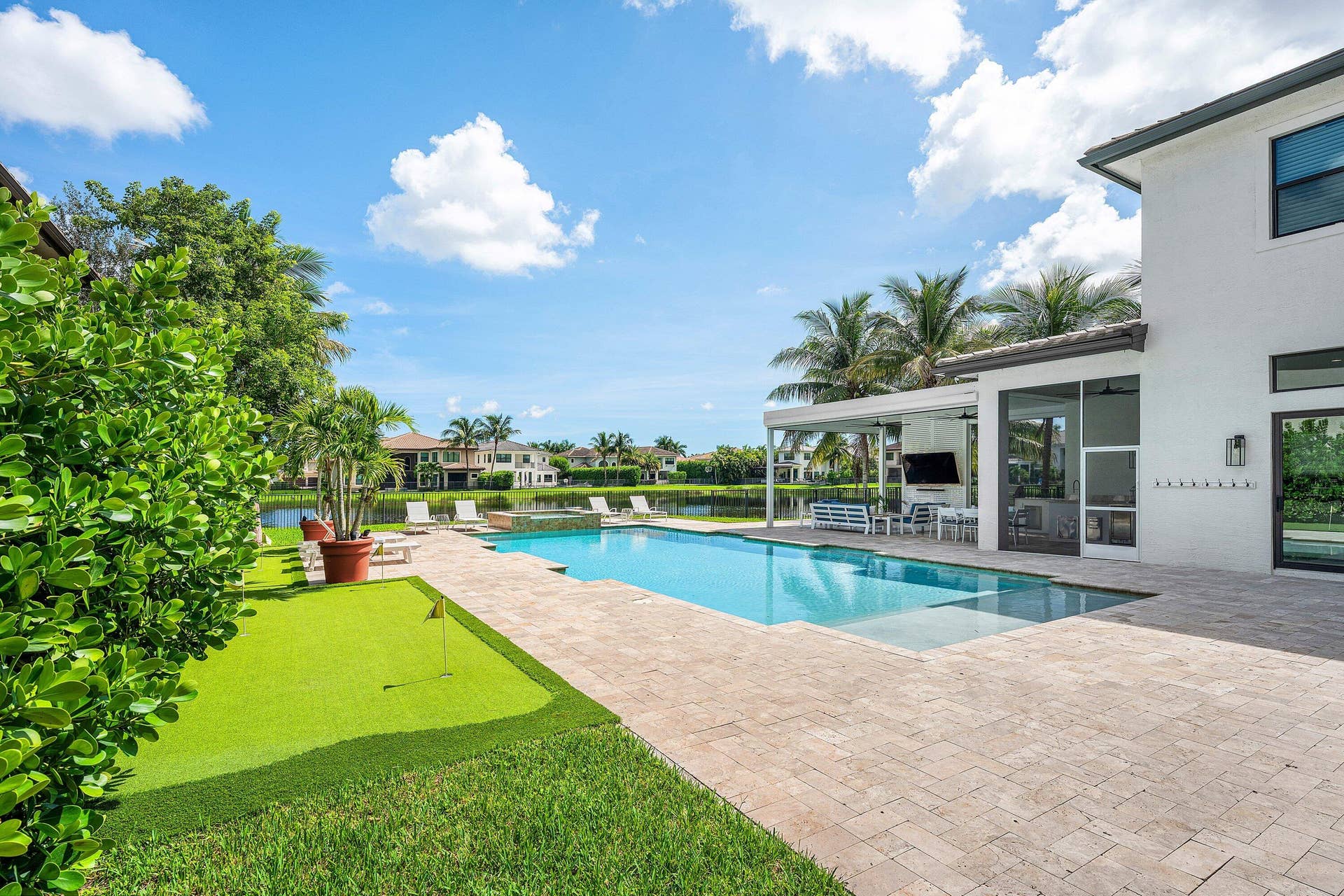 16716 Strasbourg Lane, Delray Beach, FL 33446 Outdoor area / Putting Green