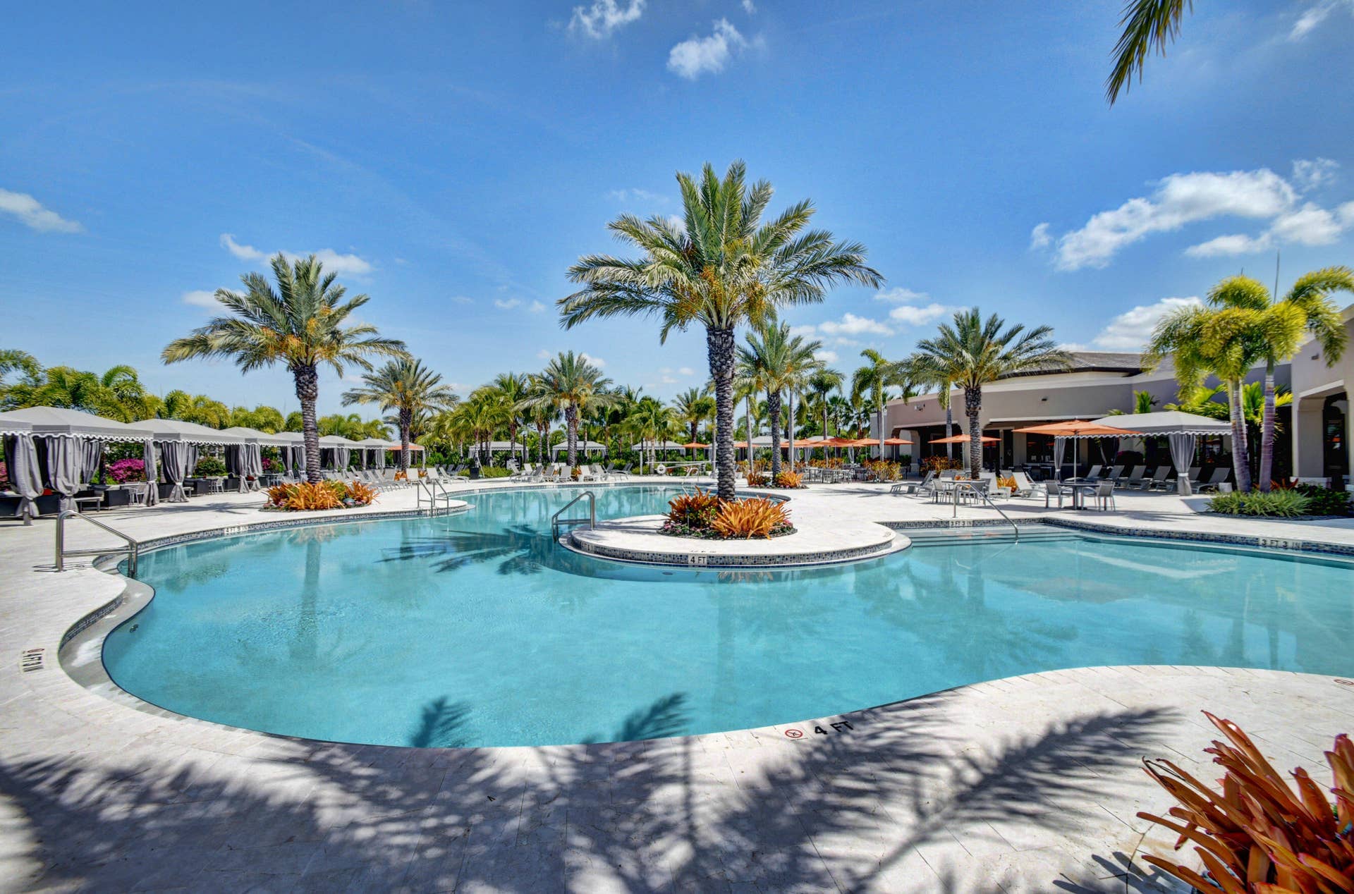Resort Style Zero entry Pool