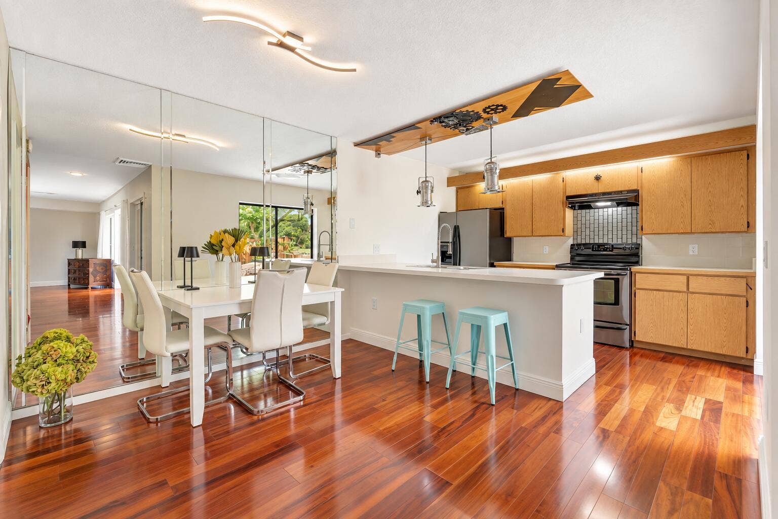 Island Kitchen open to dining area