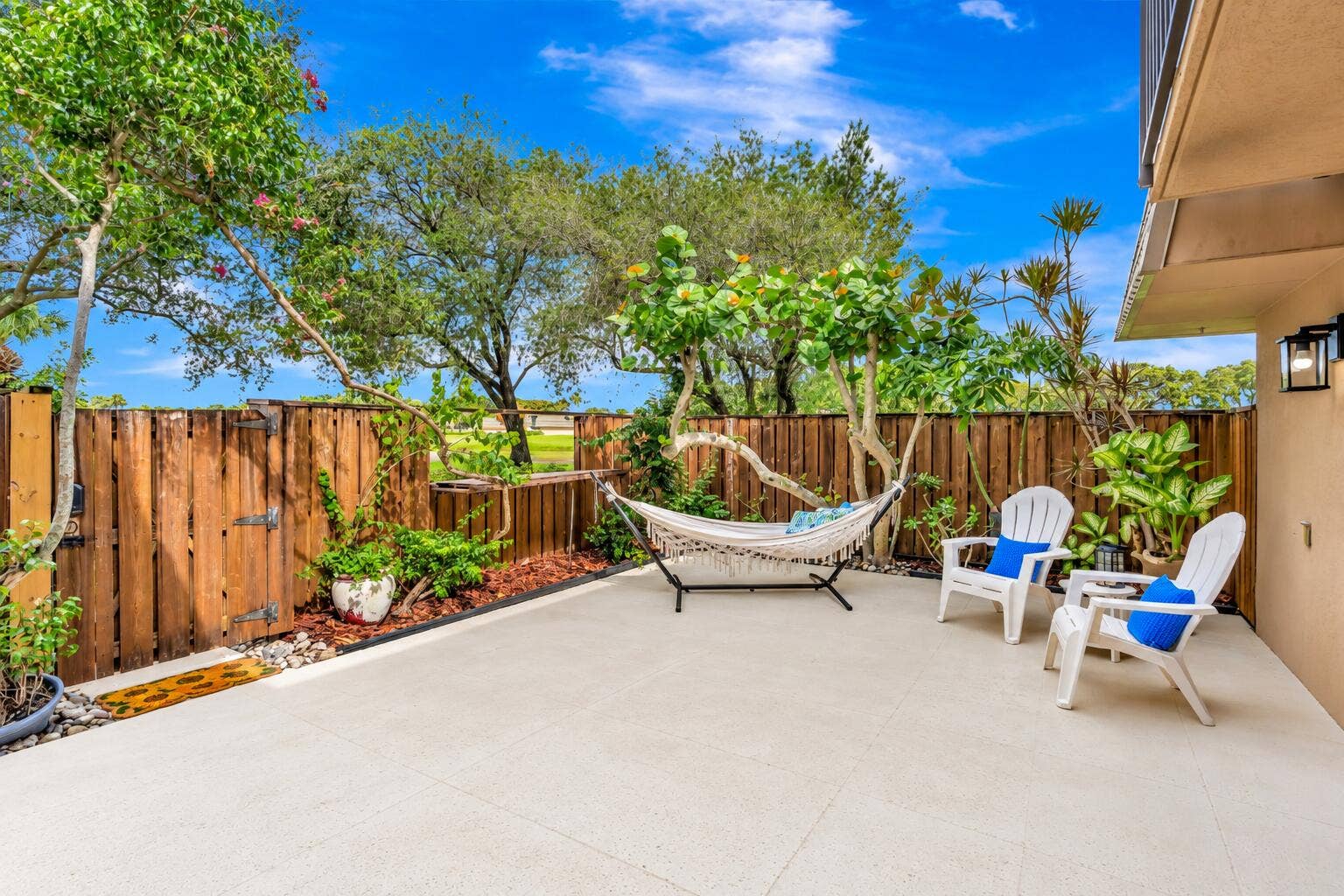 Beautifully landscaped fenced patio