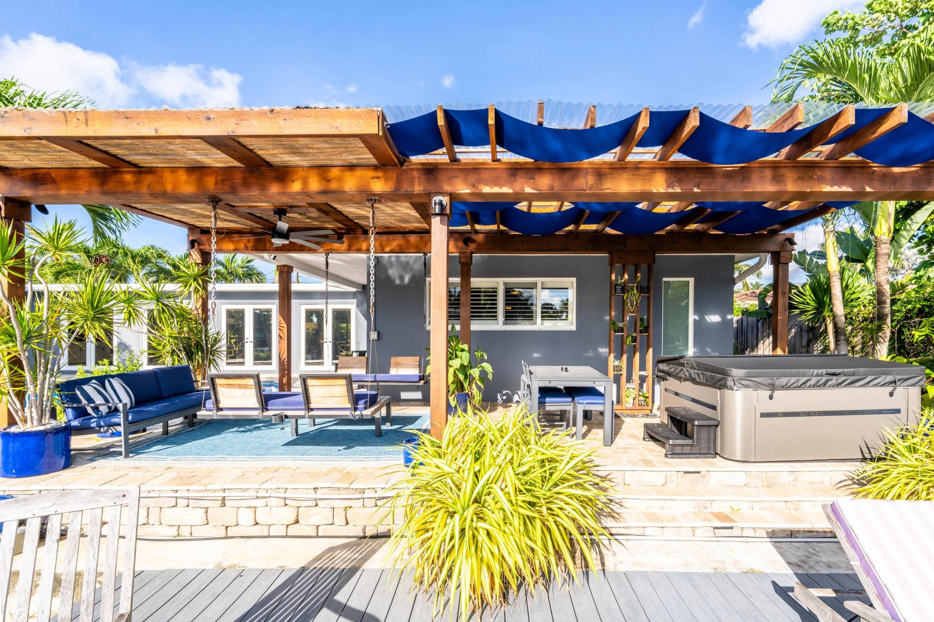 4100 NE 15TH Terrace, Oakland Park, FL 33334 035-053-Patio-4000x2667