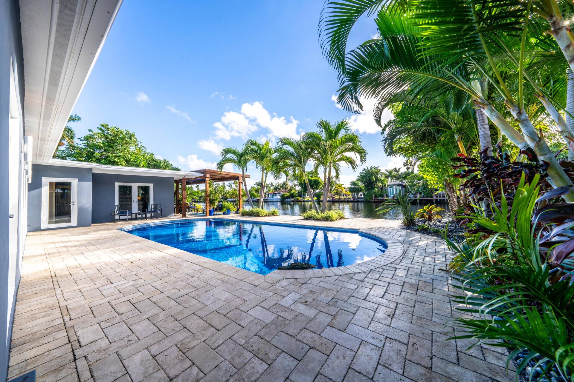 4100 NE 15TH Terrace, Oakland Park, FL 33334 046-054-Patio-4000x2667