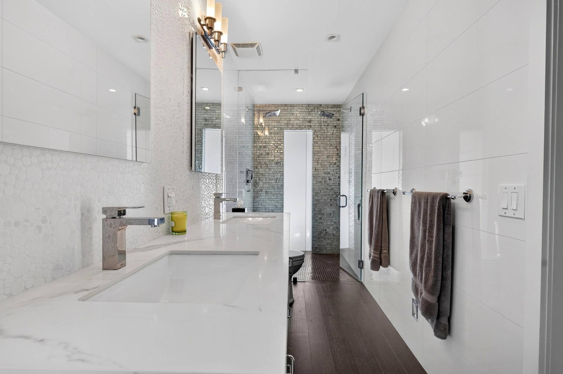 4100 NE 15TH Terrace, Oakland Park, FL 33334 050-043-Primary Bath-4000x2662