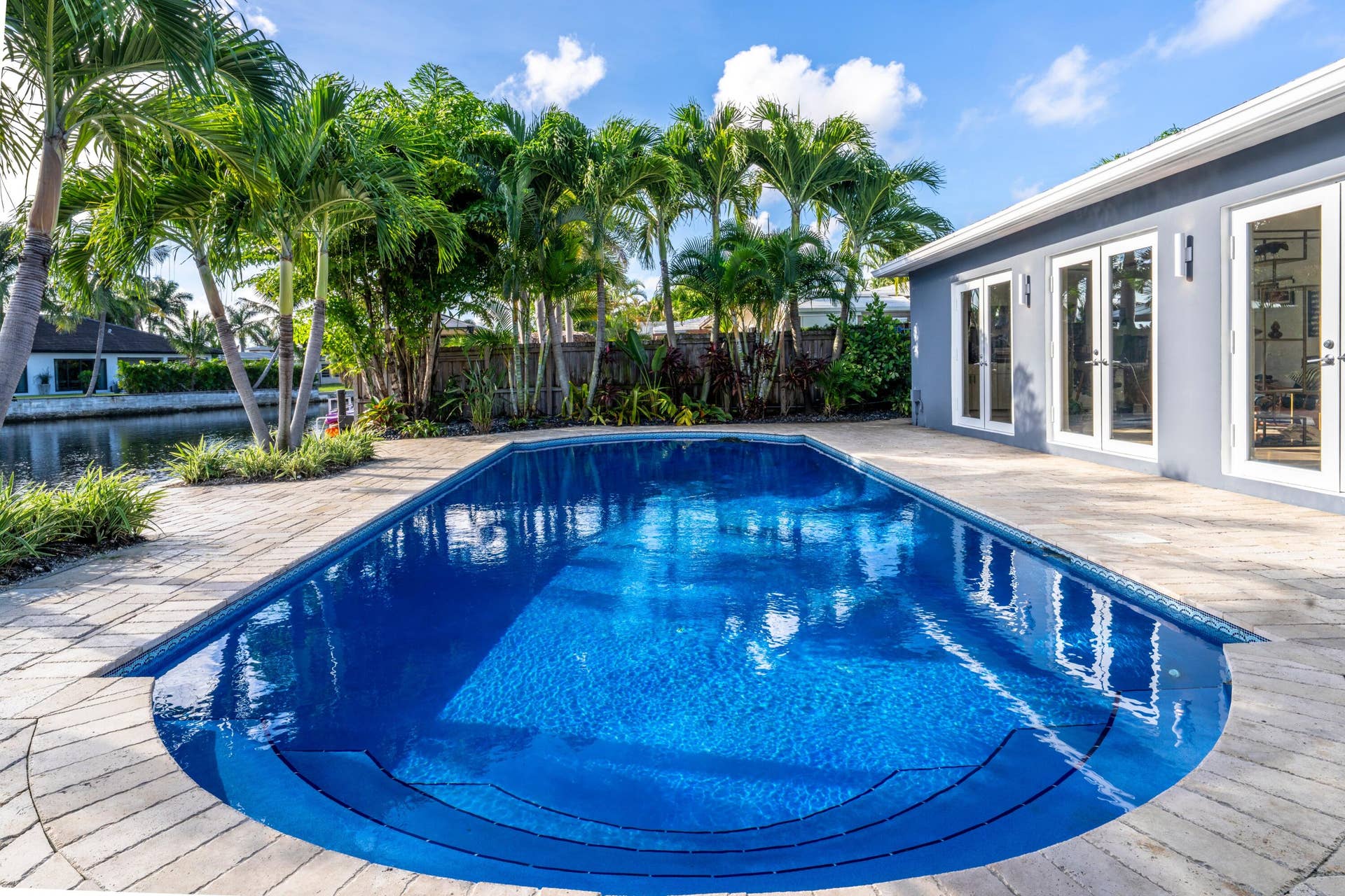 4100 NE 15TH Terrace, Oakland Park, FL 33334 027-069-Pool-4000x2667