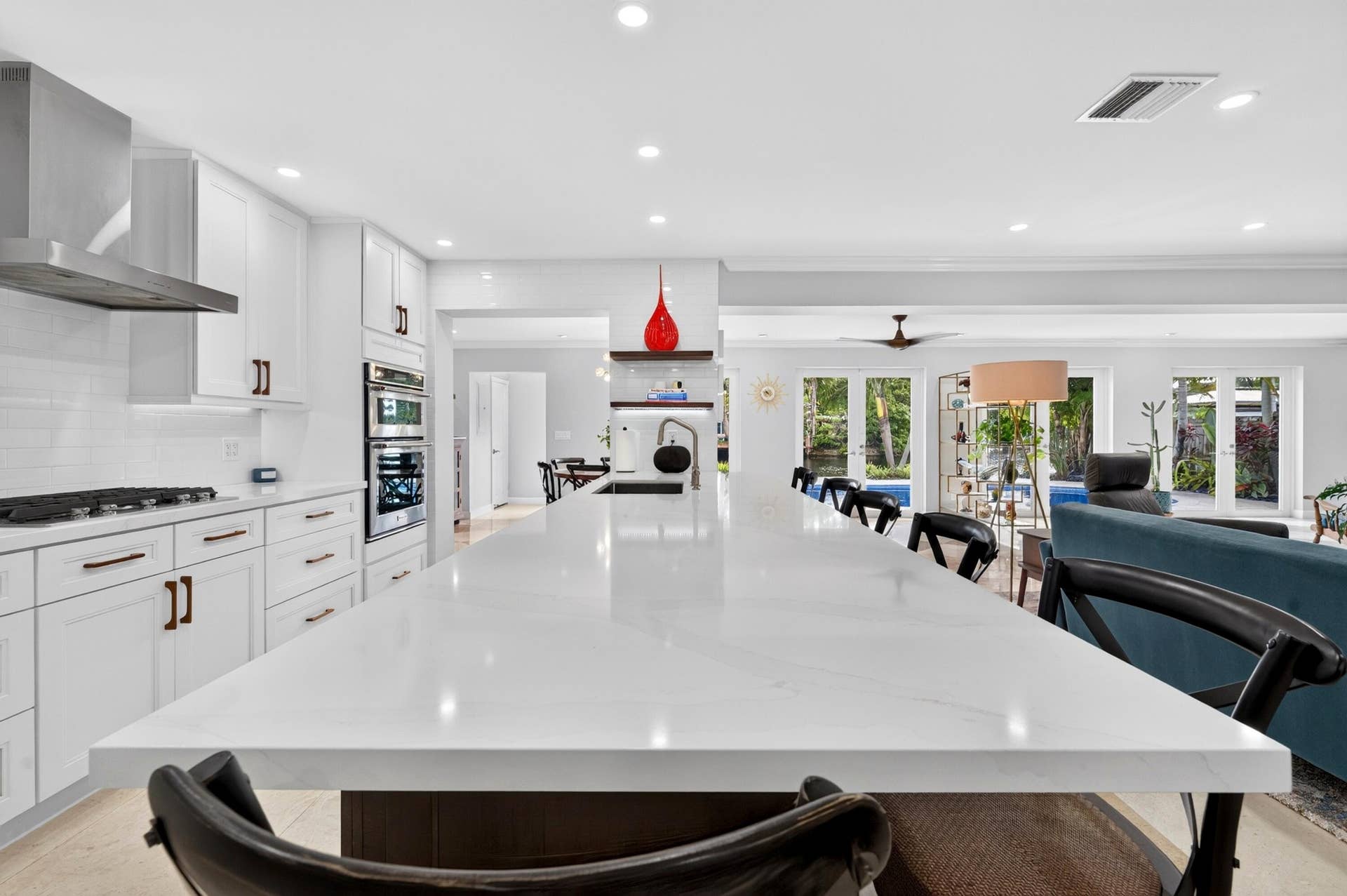 4100 NE 15TH Terrace, Oakland Park, FL 33334 012-072-KitchenBreakfast-4000x2662