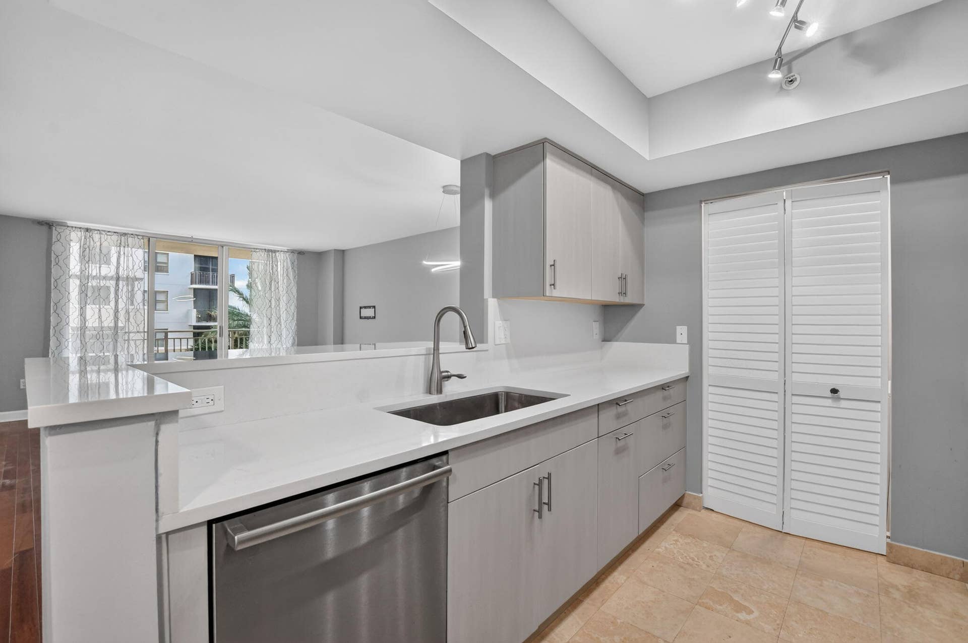 99 SE Mizner Boulevard, #435, Boca Raton, FL 33432 4-web-or-mls-DSC_1186