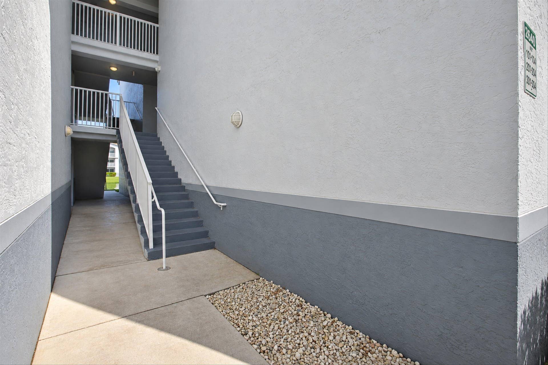 2640 S University Drive, #222, Davie, FL 33328 Entry