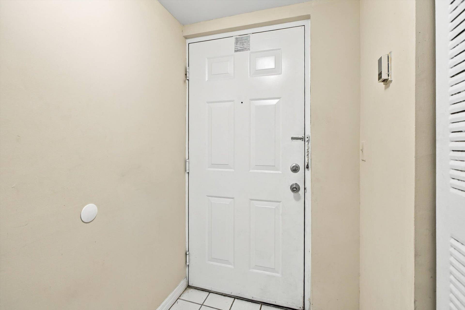 2640 S University Drive, #222, Davie, FL 33328 Front Interior