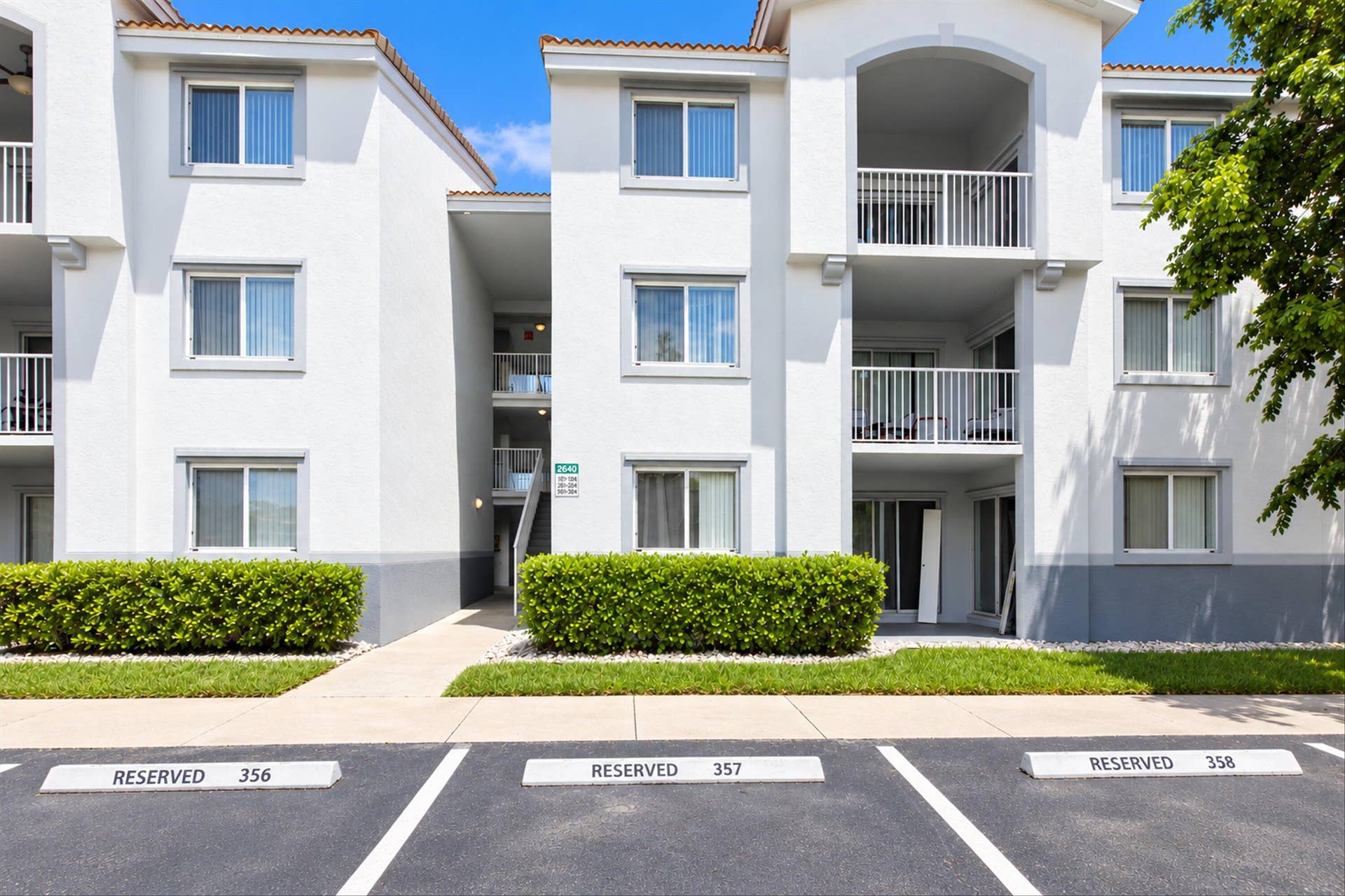 2640 S University Drive, #222, Davie, FL 33328 Front Exterior