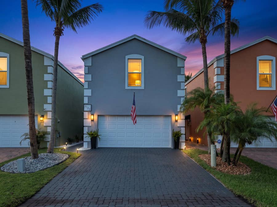 Property photo for 3122 Shelby Way, Palm Springs, FL
