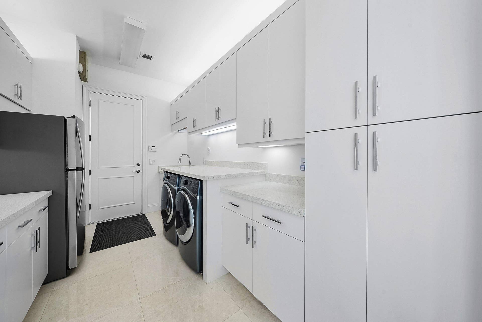 011-16526FleurdeLisWay-DelrayBeach-FL-33