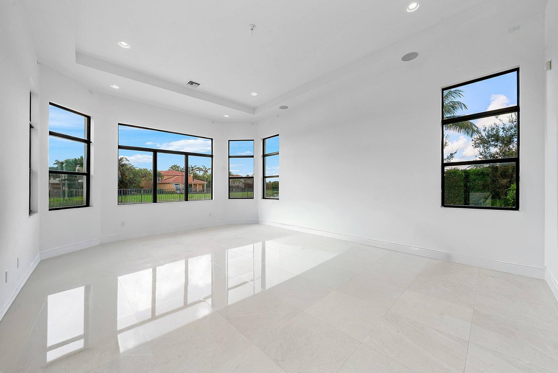 016-16526FleurdeLisWay-DelrayBeach-FL-33