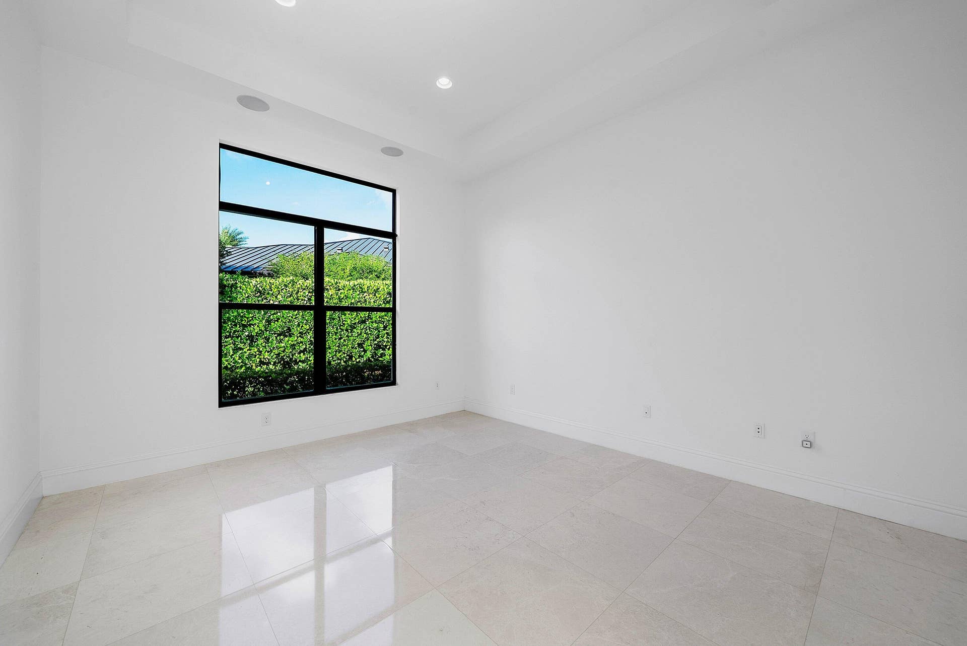 009-16526FleurdeLisWay-DelrayBeach-FL-33