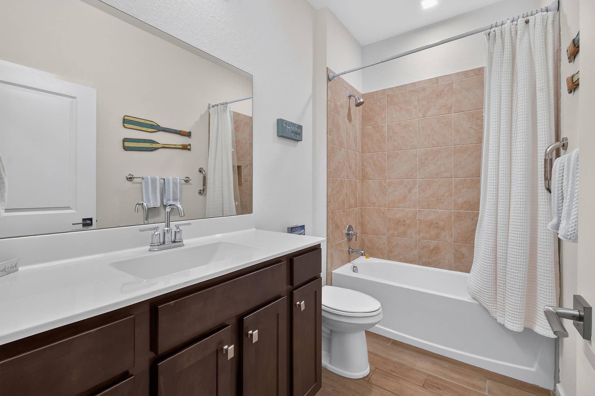 2nd Bathroom
