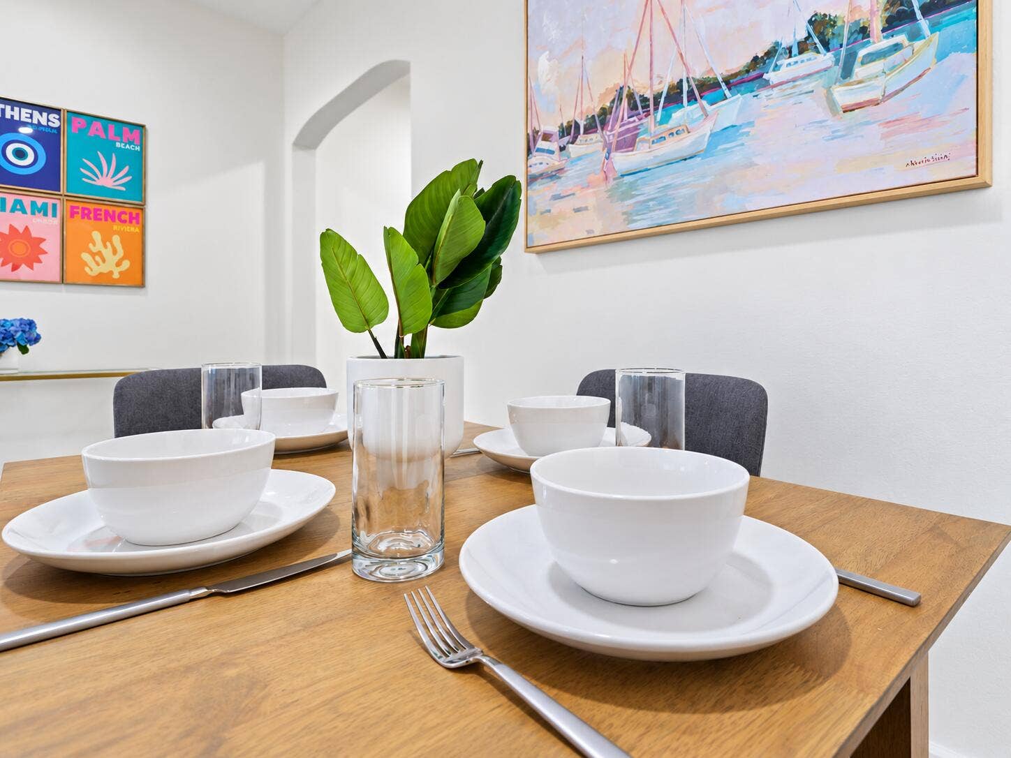1216 NE 16th Terrace, Fort Lauderdale, FL 33304 dining(1)