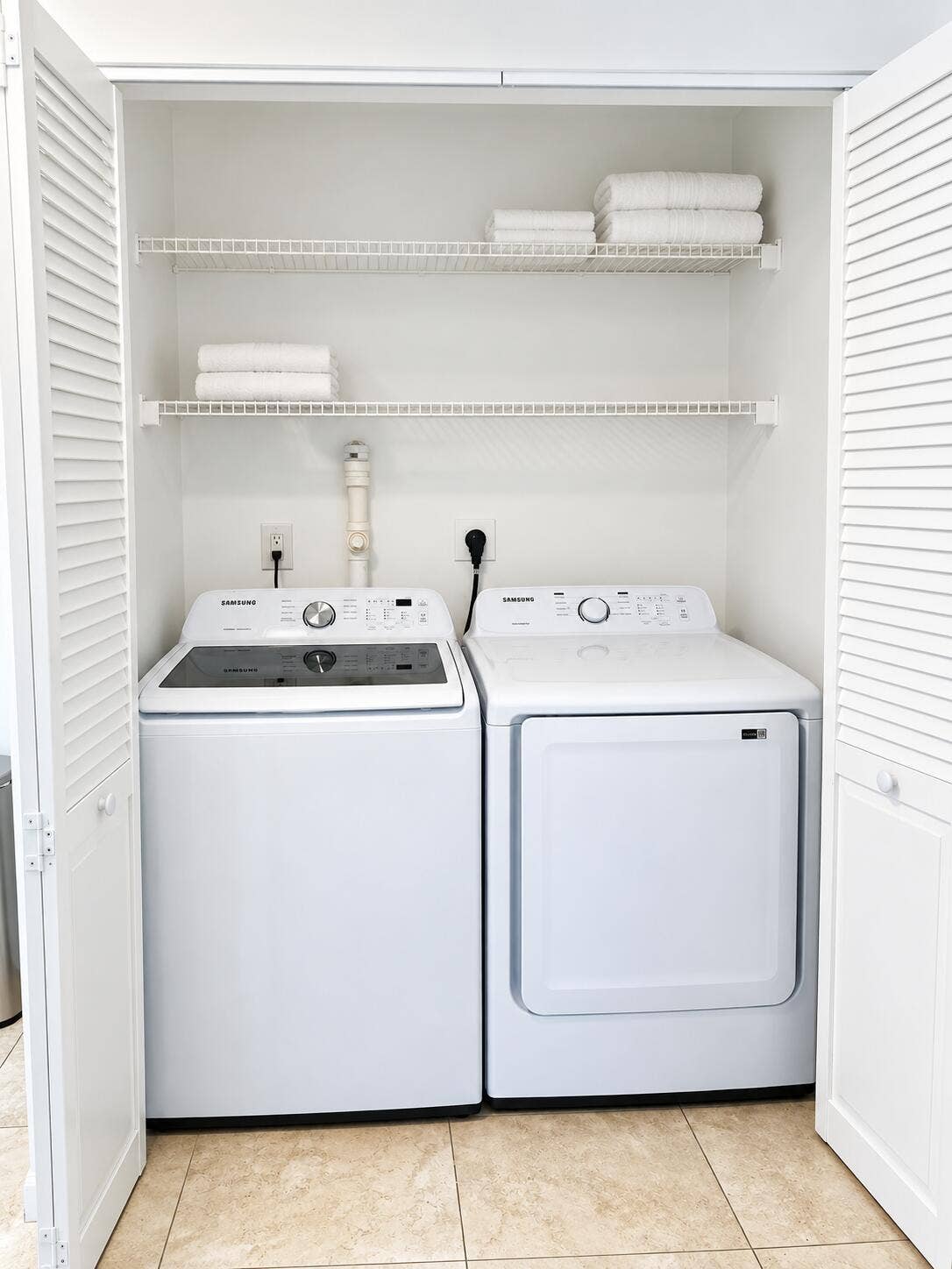 1216 NE 16th Terrace, Fort Lauderdale, FL 33304 laundry