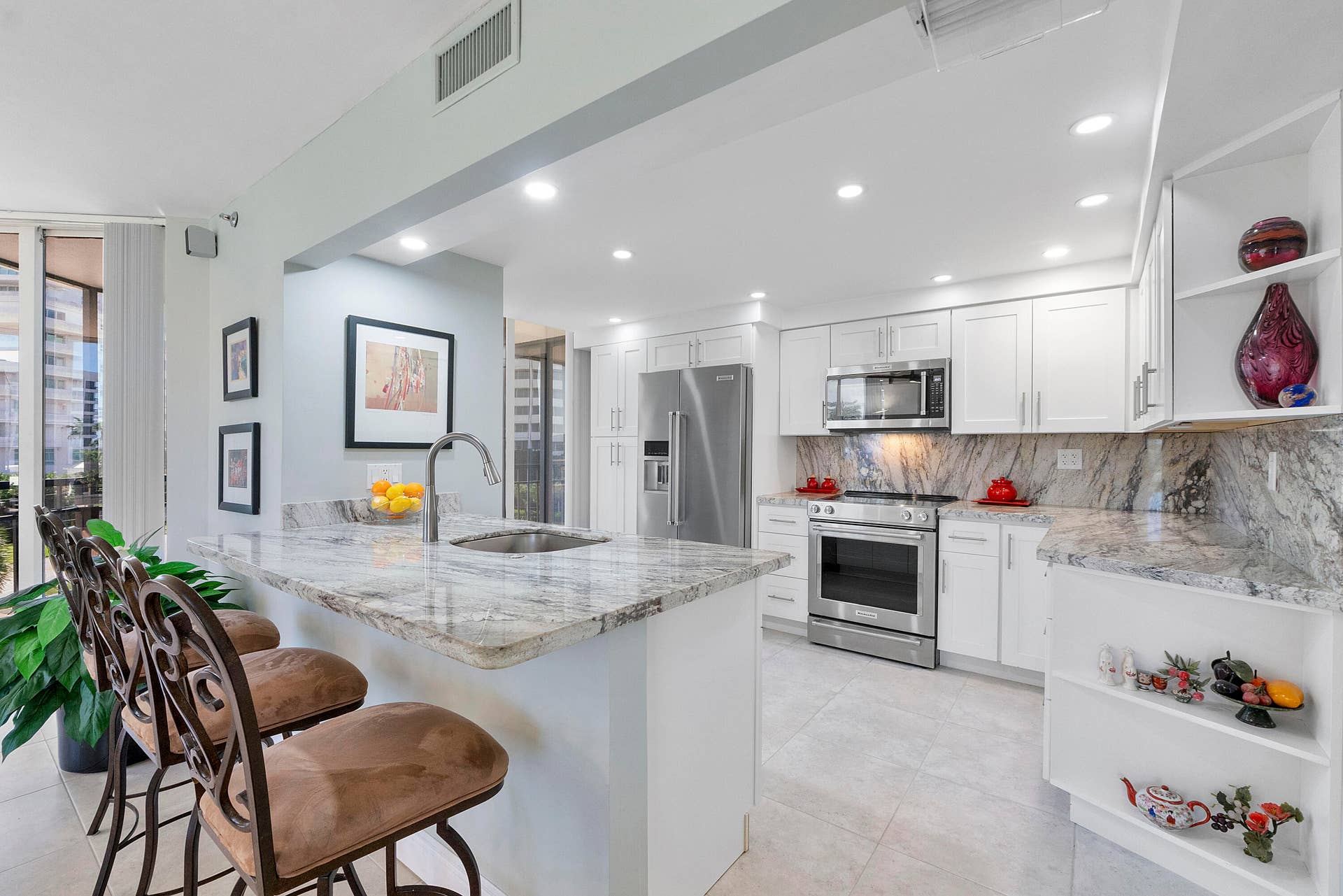 1901 S Ocean Boulevard, #401, Boca Raton, FL 33432 Custom designed, all stainless Kitchen Aid appliances