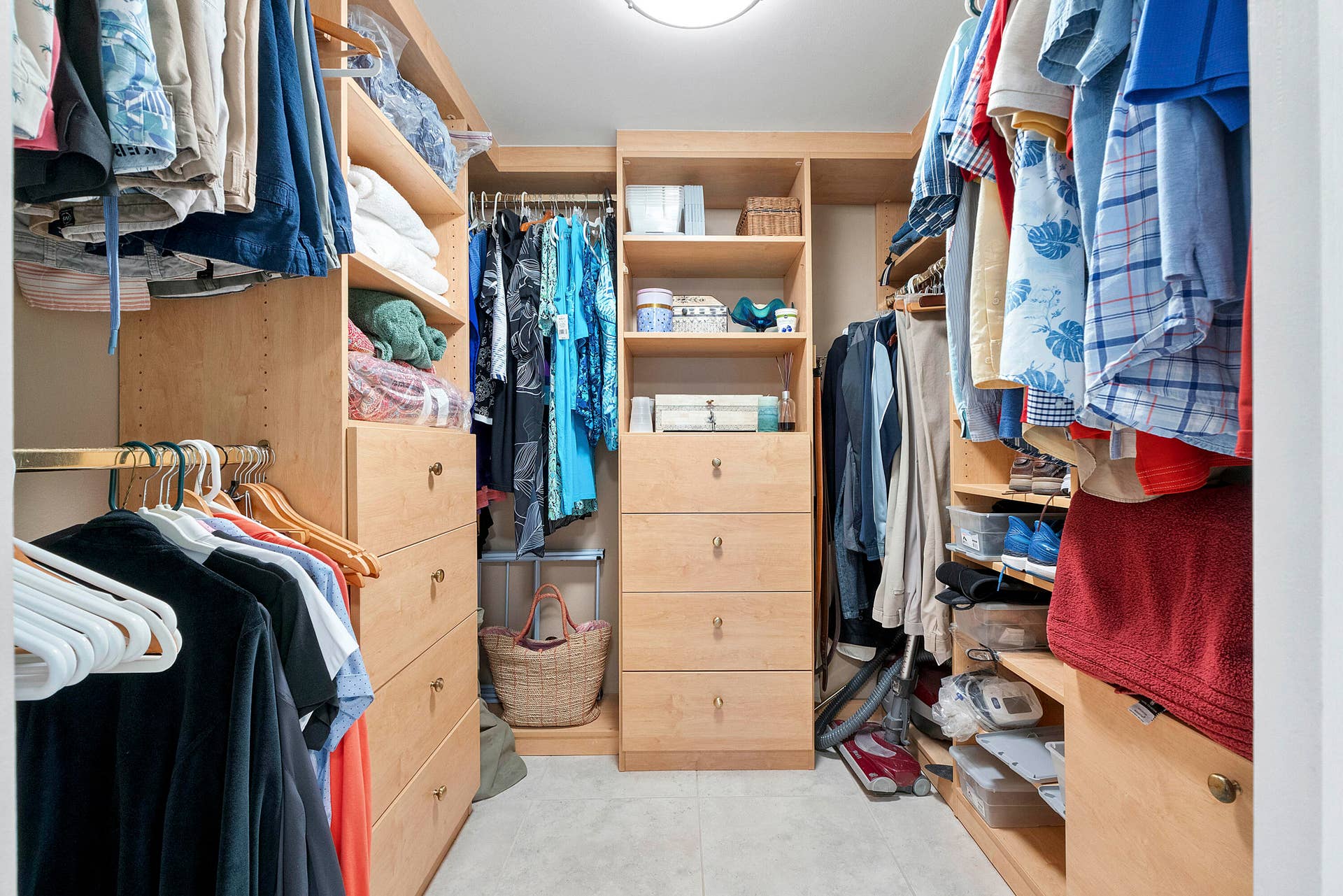 1901 S Ocean Boulevard, #401, Boca Raton, FL 33432 Custom walk- in closet