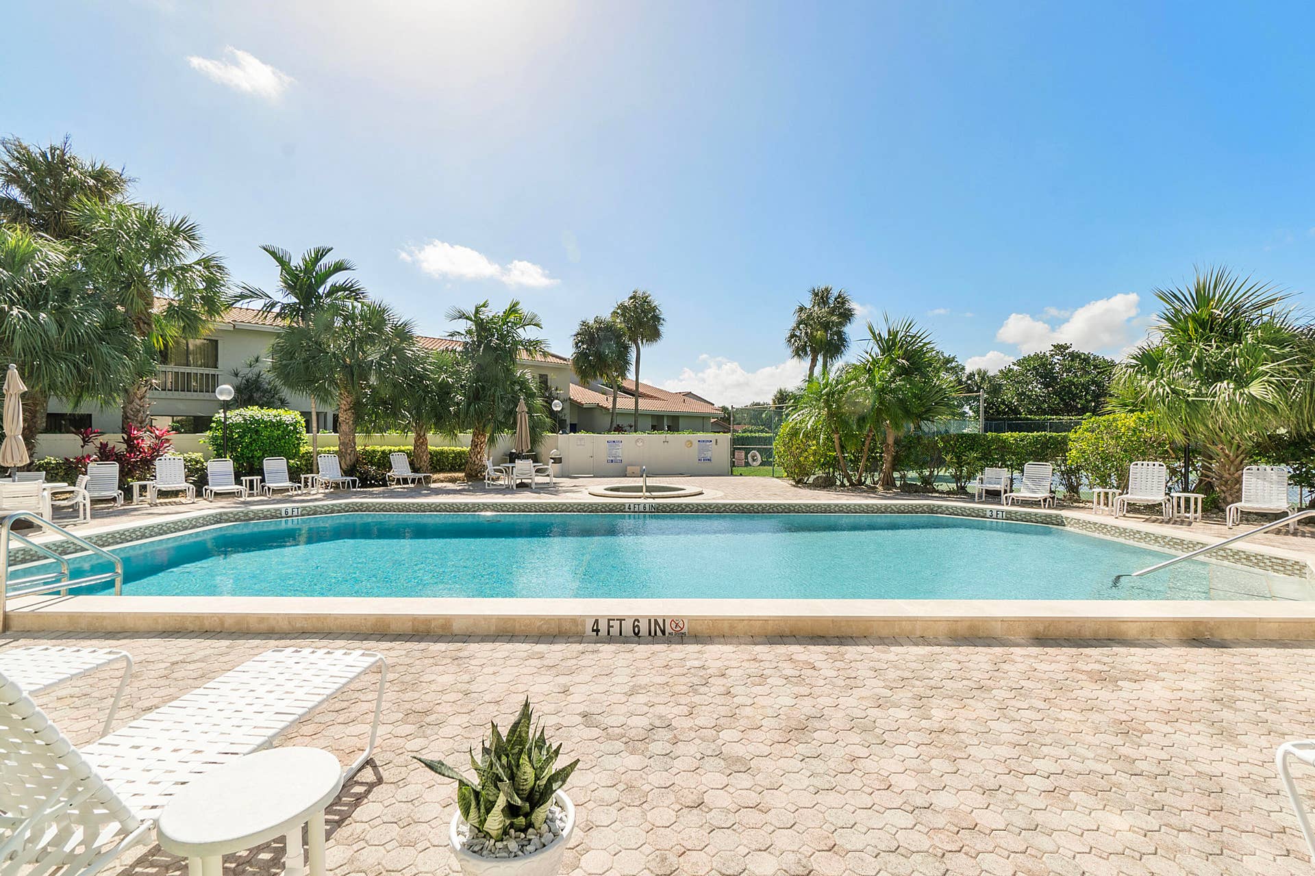 1901 S Ocean Boulevard, #401, Boca Raton, FL 33432 Relax and swim in the resort style pool