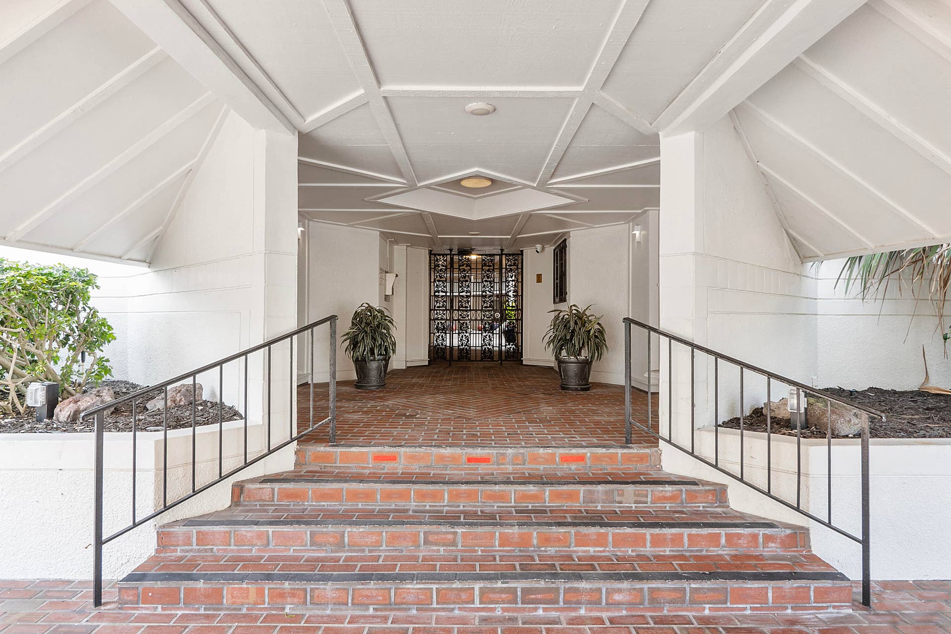 1901 S Ocean Boulevard, #401, Boca Raton, FL 33432 Protected secure entry