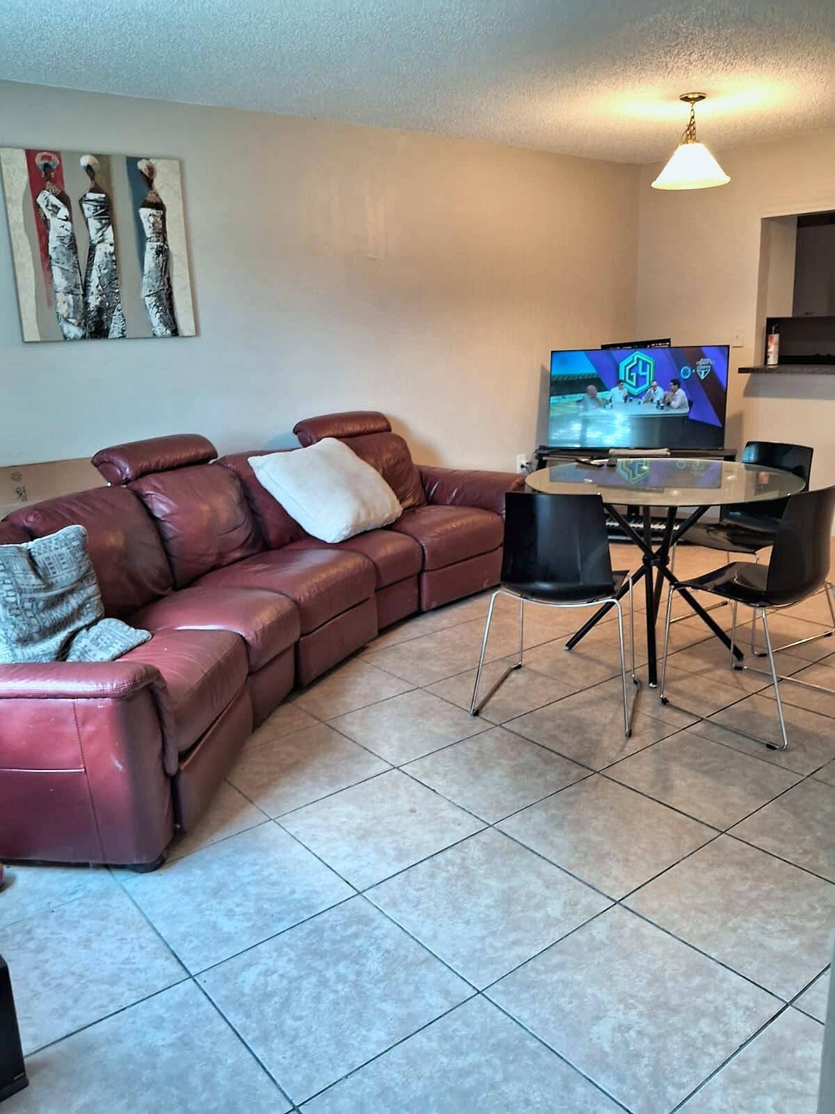 03_Living-Room-Angle2