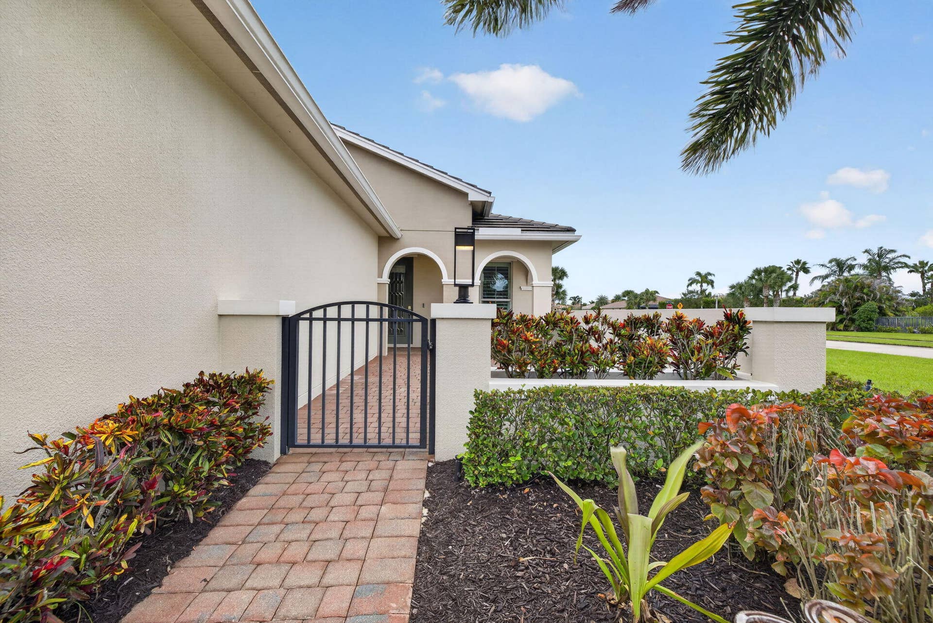 9907 SW Trumpet Tree Circle, Port St Lucie, FL 34987 4-web-or-mls-3A5A2241