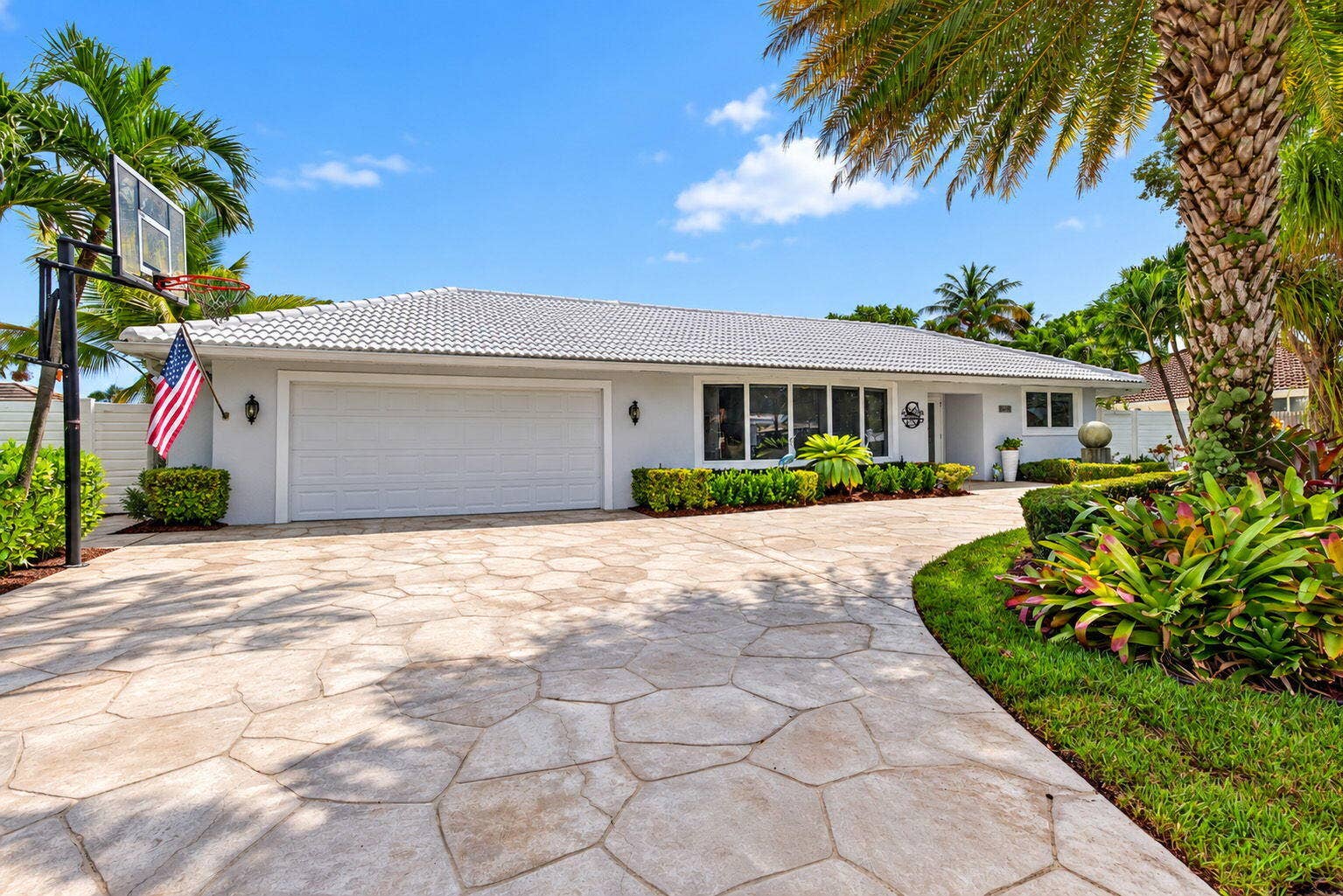 330 SW 75th Avenue, Plantation, FL 33317 Front of Home