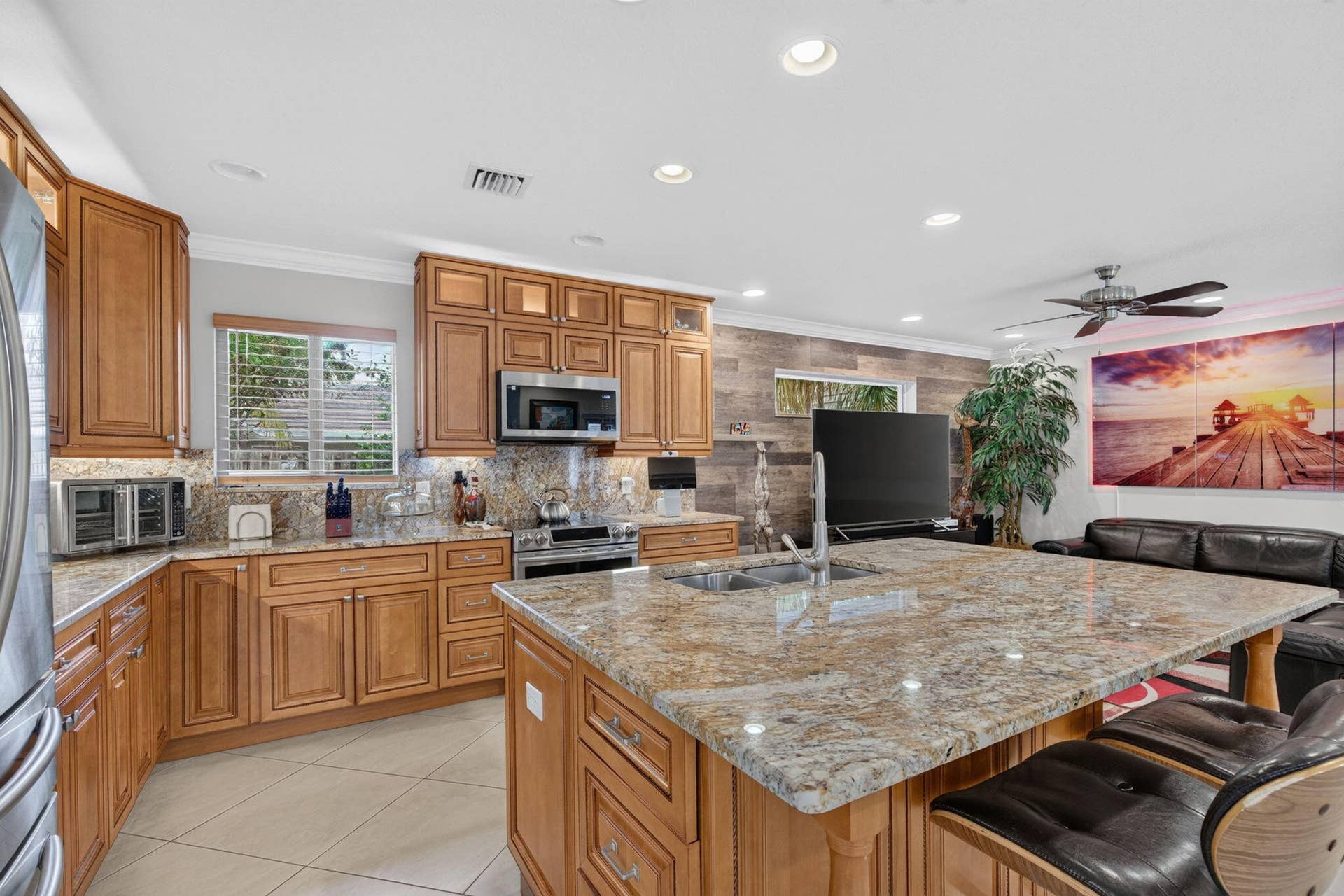 330 SW 75th Avenue, Plantation, FL 33317 Kitchen and island
