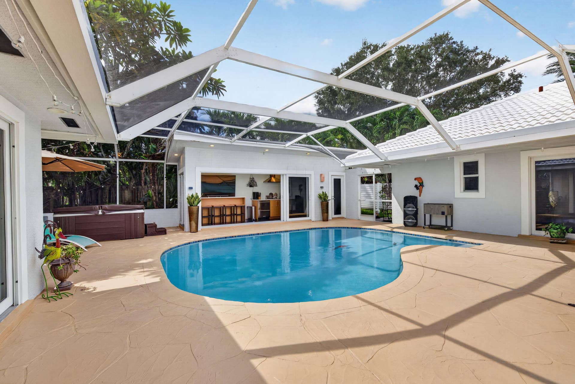 330 SW 75th Avenue, Plantation, FL 33317 Screened Pool with Cabana in background