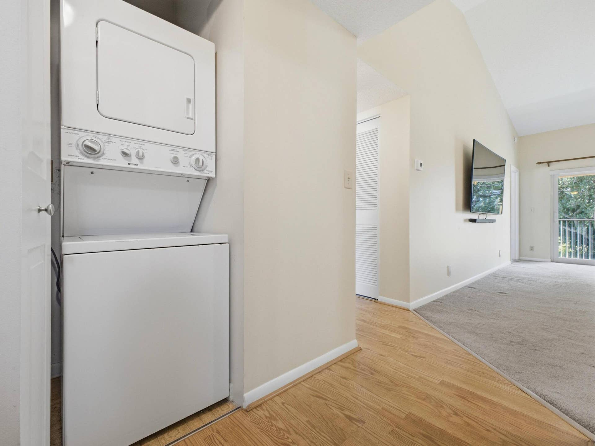 3041 Holiday Springs Boulevard, #201, Margate, FL 33063 Laundry