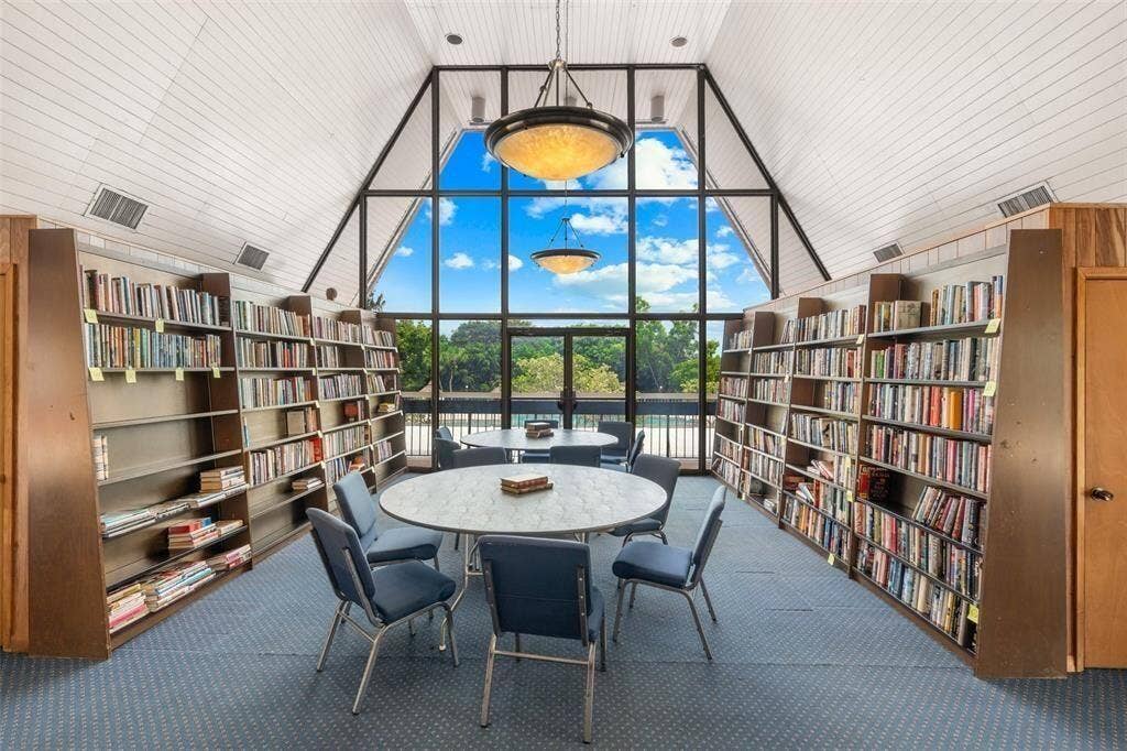 3041 Holiday Springs Boulevard, #201, Margate, FL 33063 GetMedia (8)