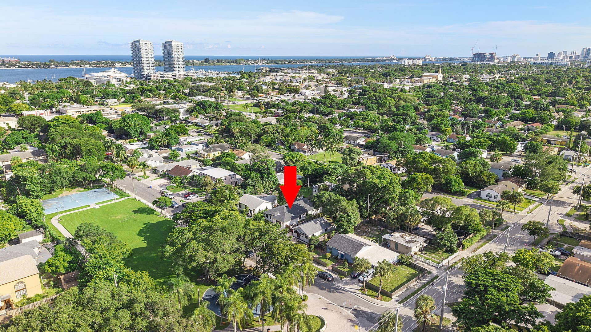 730 47TH Street, West Palm Beach, FL 33407 7-web-or-mls-DJI_20261005164709_0712_D